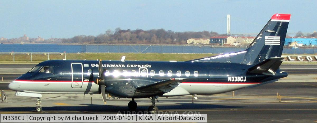 N338CJ, 1993 Saab 340B C/N 340B-338, At La Guardia