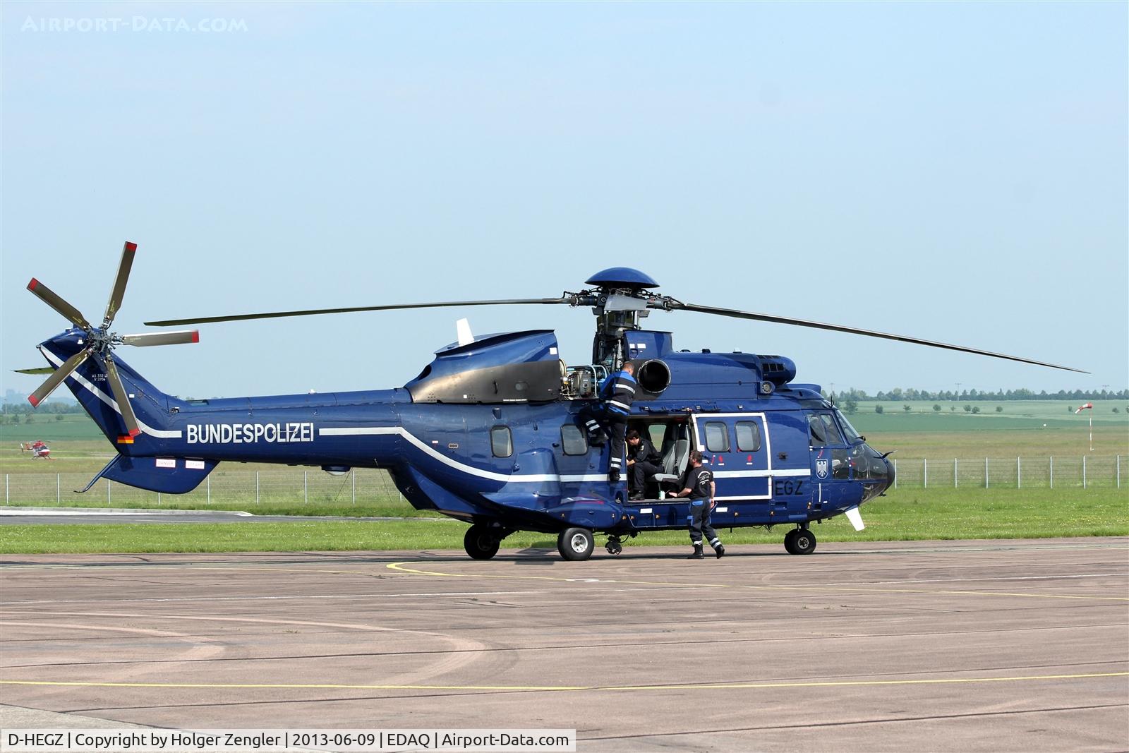 D-HEGZ, Aerospatiale AS-332L-1 Super Puma C/N 2706, Large federal police heli on visit.....