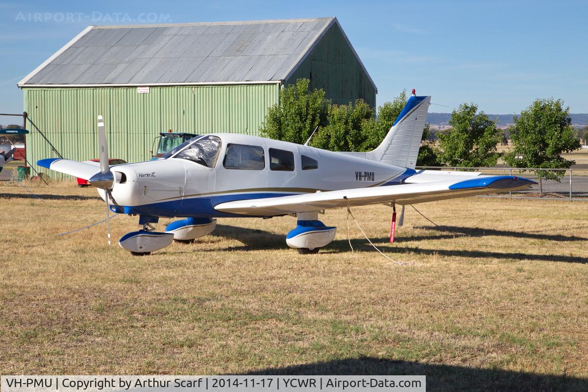 VH-PMU, 1978 Piper PA-28-161 C/N 28-7816653, Cowra NSW 17-11-2014