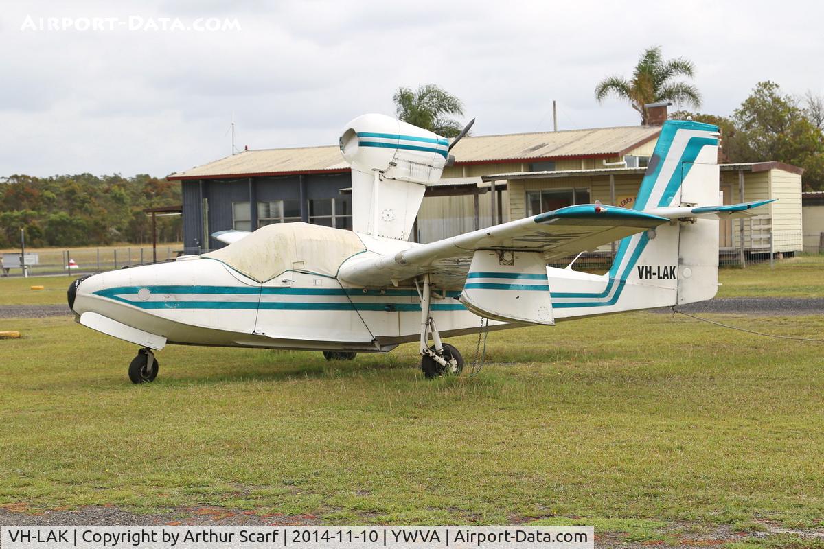 VH-LAK, 1977 Lake LA-4-200 Buccaneer C/N 869, Warnervale NSW 10-11-2014