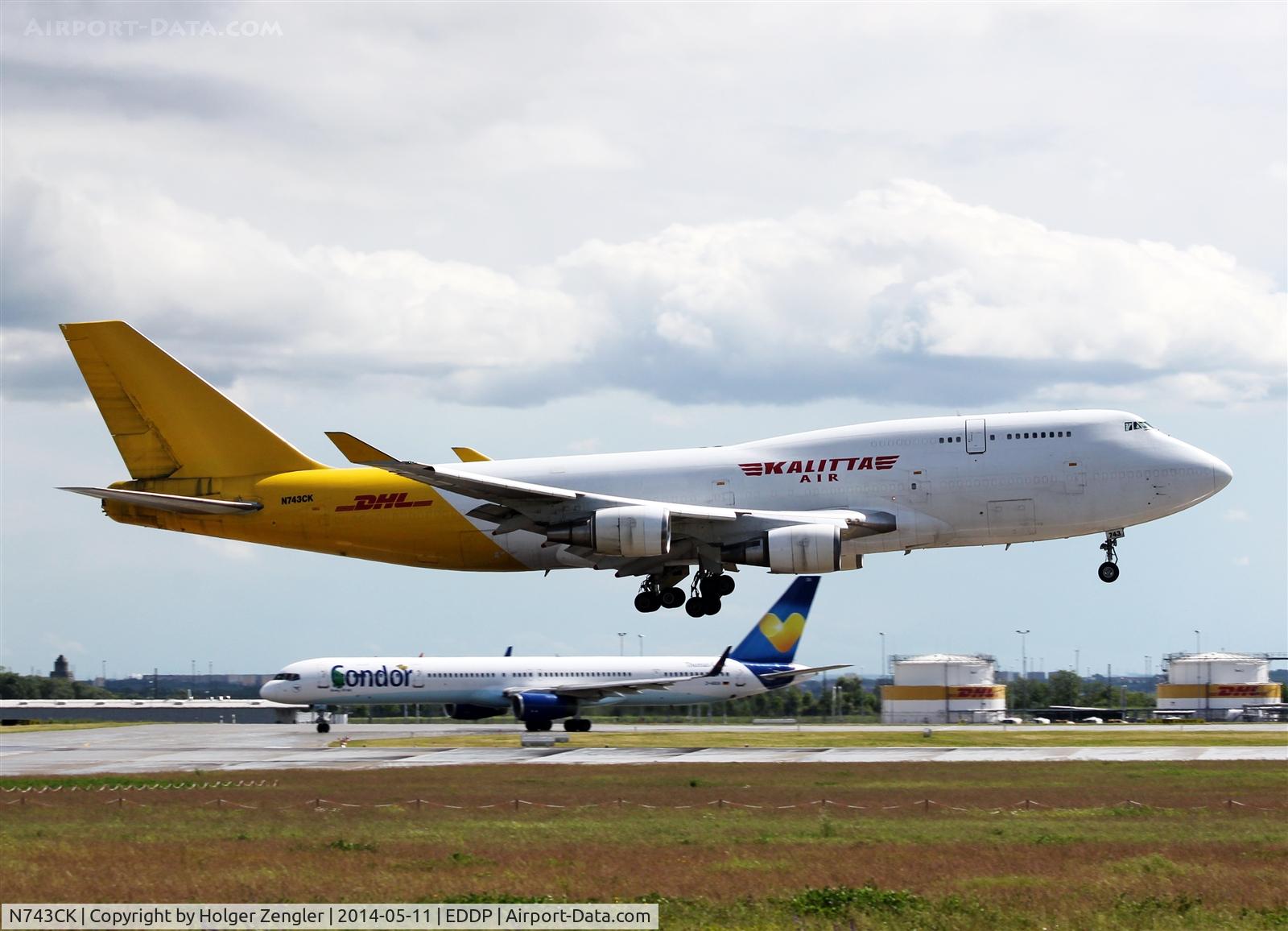 N743CK, 1993 Boeing 747-446 C/N 26350, Meeting at holding point 26L...