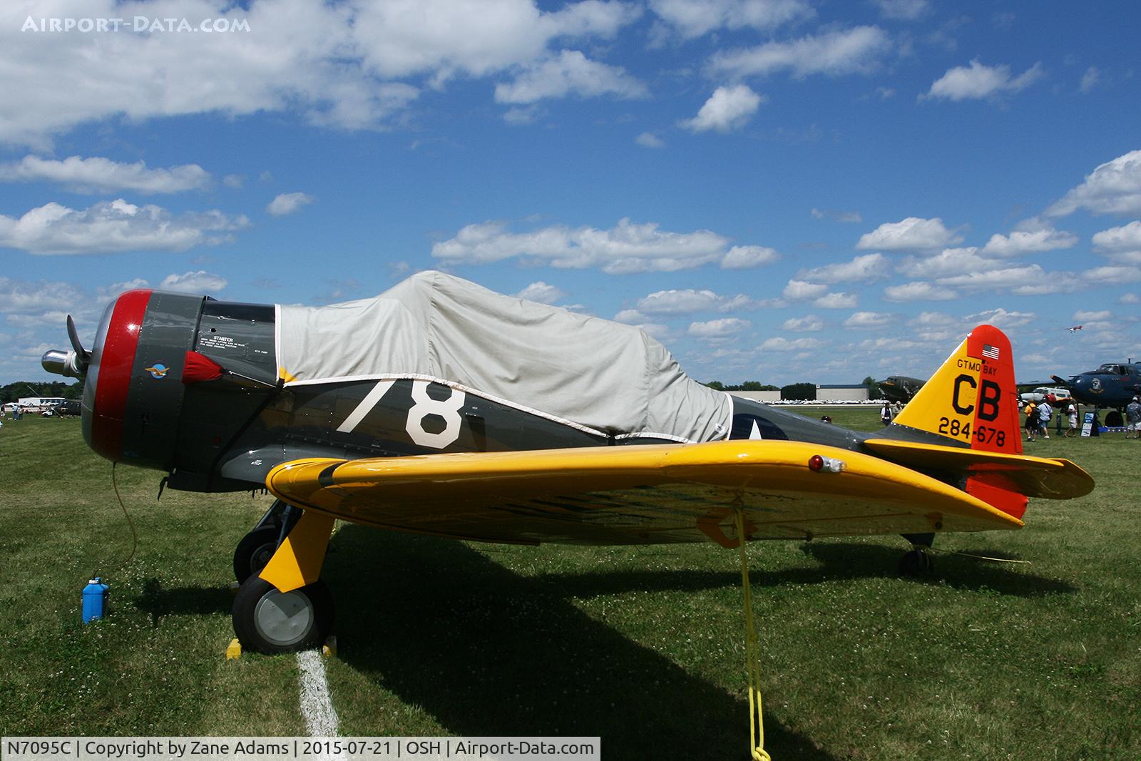 N7095C, North American AT-6D Texan C/N 42-84678, 2015 EAA AirVenture - Oshkosh, Wisconsin