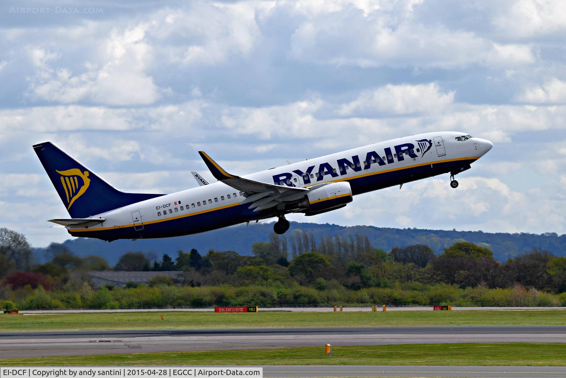 EI-DCF, 2004 Boeing 737-8AS C/N 33804, just took off man egcc uk