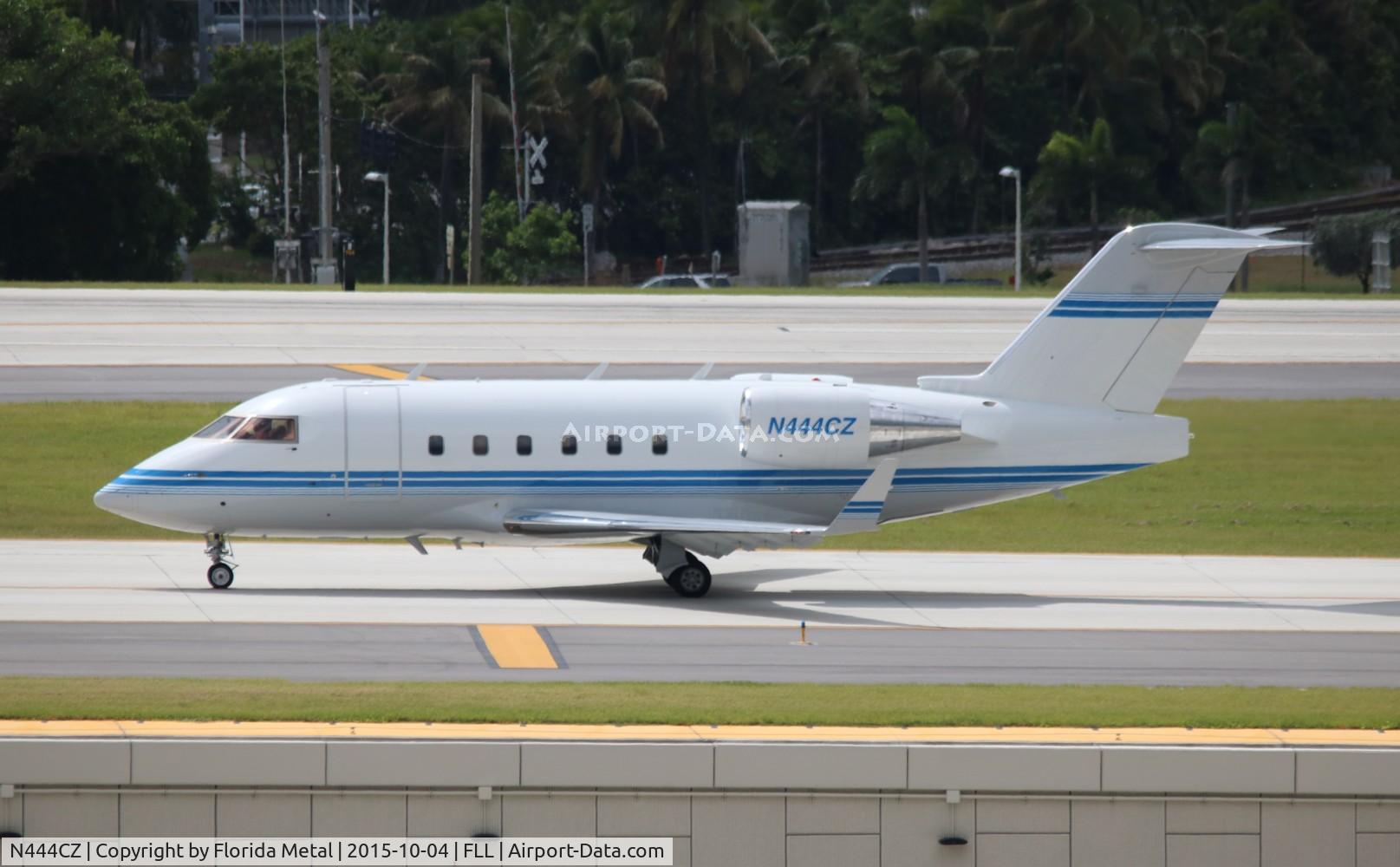 N444CZ, 1998 Bombardier Challenger 604 (CL-600-2B16) C/N 5363, Challenger 604