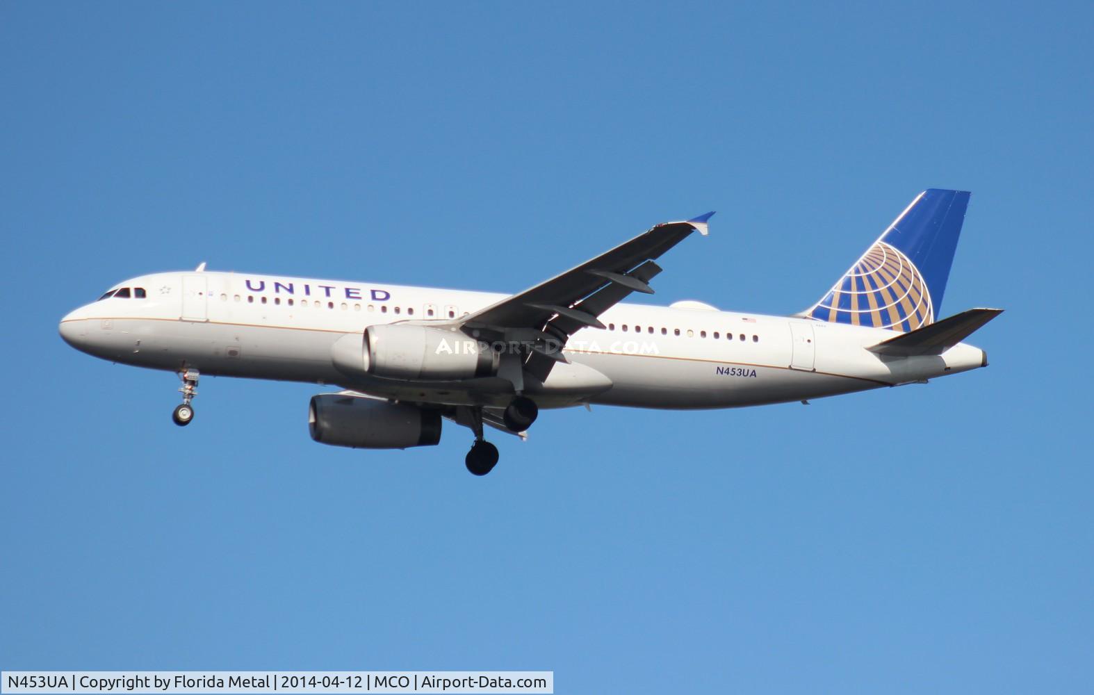 N453UA, 1999 Airbus A320-232 C/N 1001, United