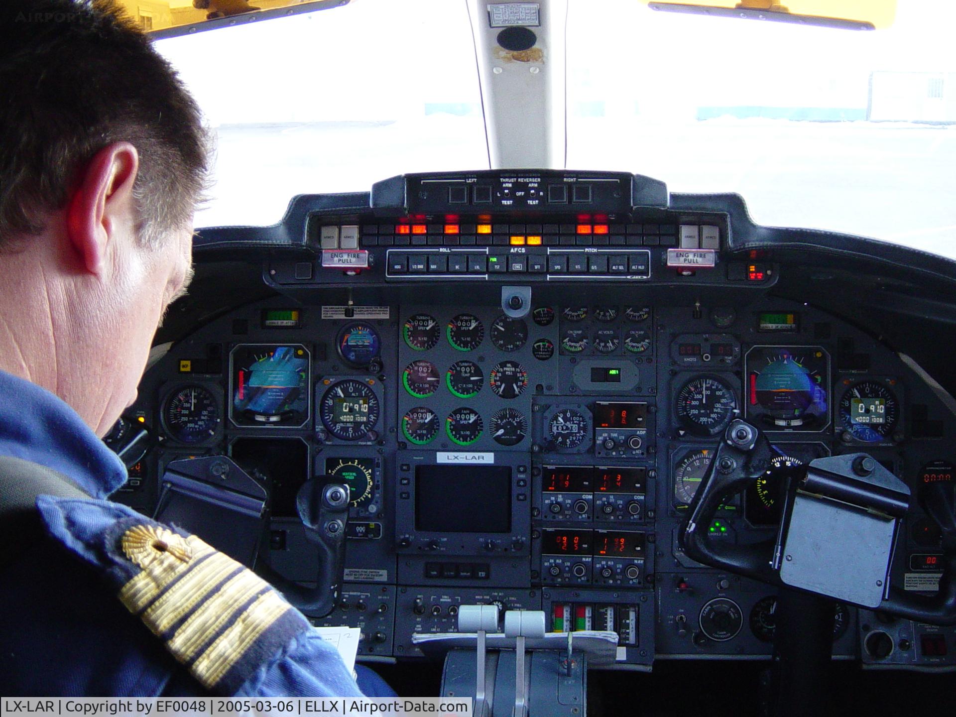LX-LAR, 1989 Learjet 35A C/N 35A-653, Major Hinsberger at the controls