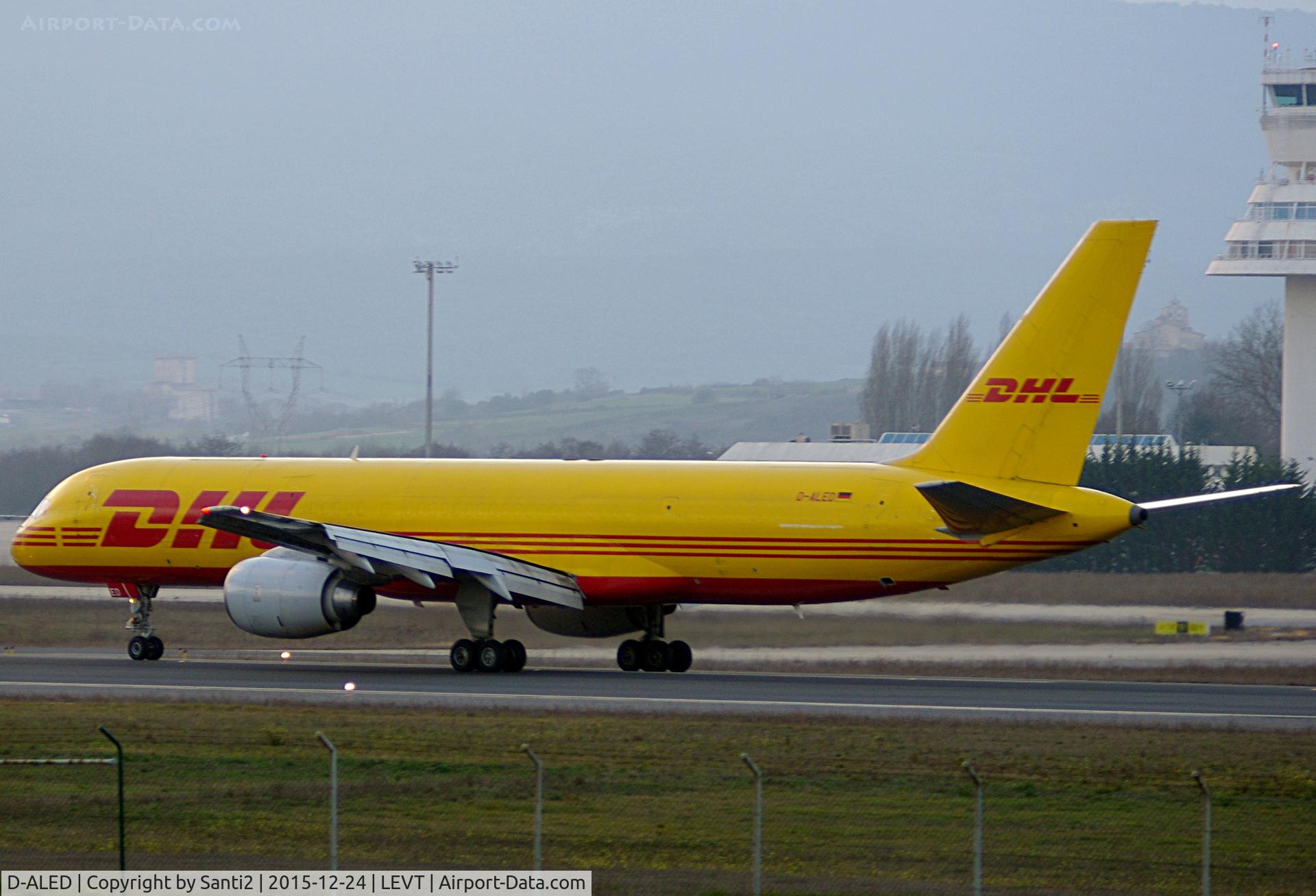 D-ALED, 1983 Boeing 757-236 C/N 22179, Landing, rwy 22.