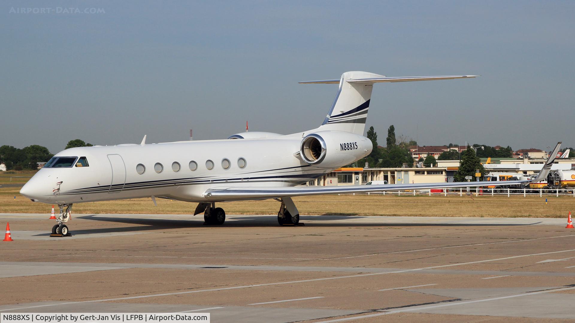 N888XS, 2011 Gulfstream Aerospace GV-SP (G550) C/N 5344, Parked at LBG
