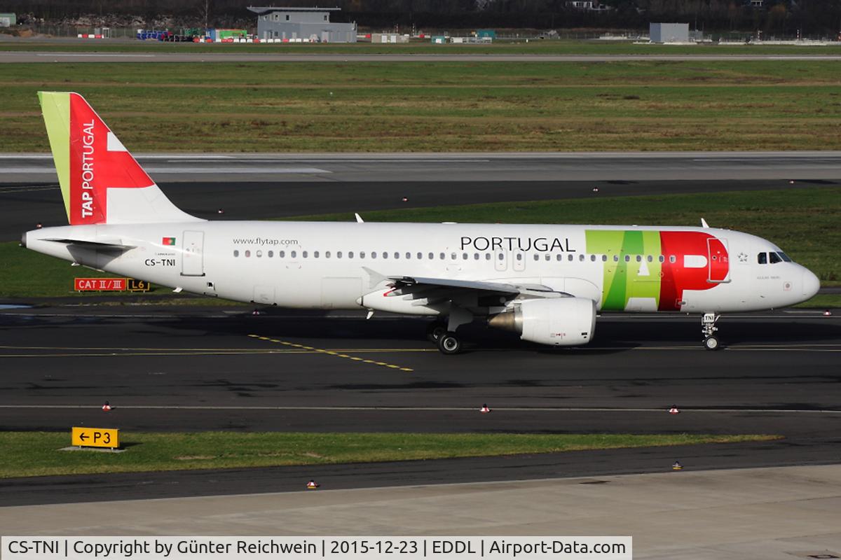 CS-TNI, 1999 Airbus A320-214 C/N 982, Taxiing
