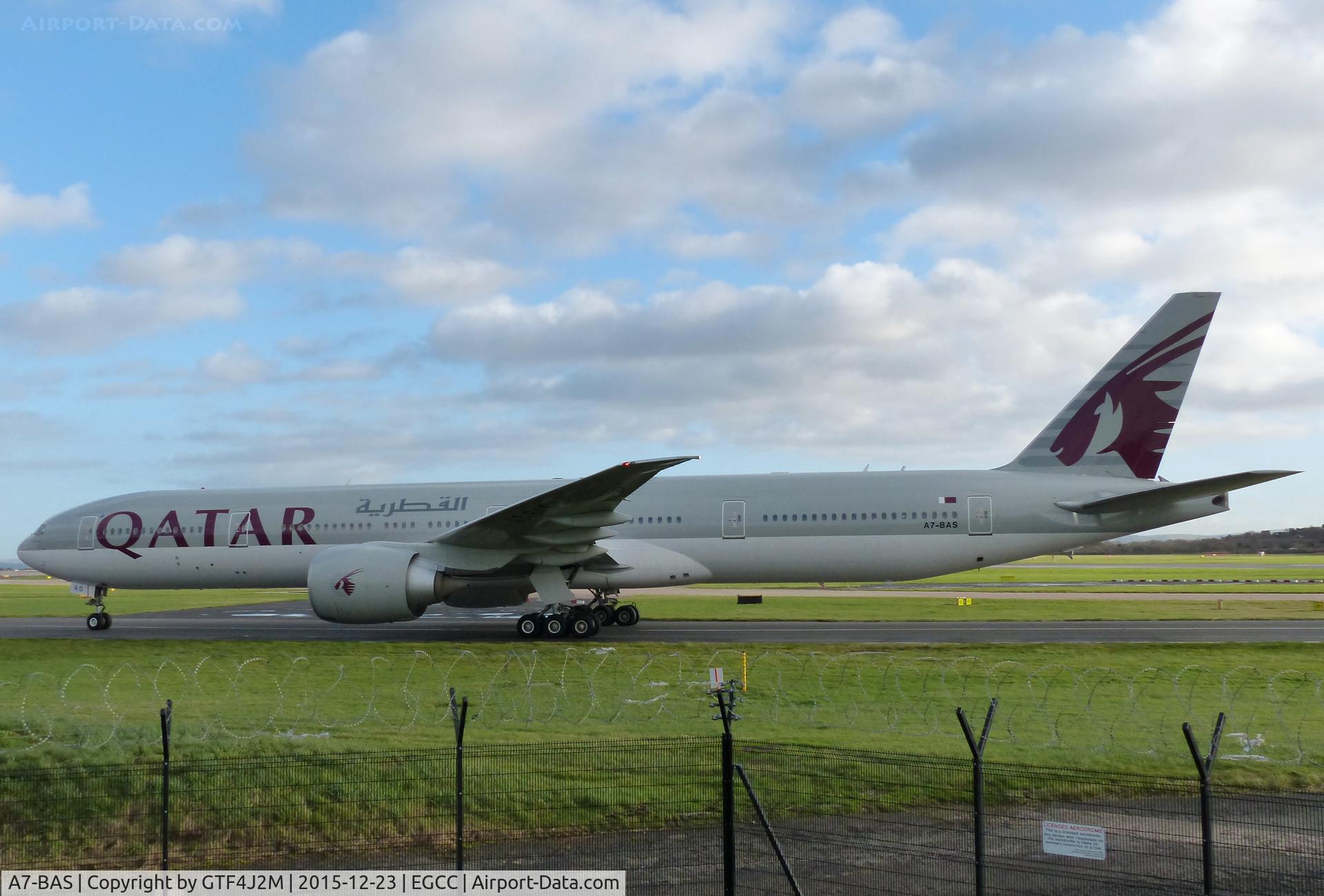 A7-BAS, 2012 Boeing 777-3DZ/ER C/N 41062, A7-BAS at Manchester 23.12.15