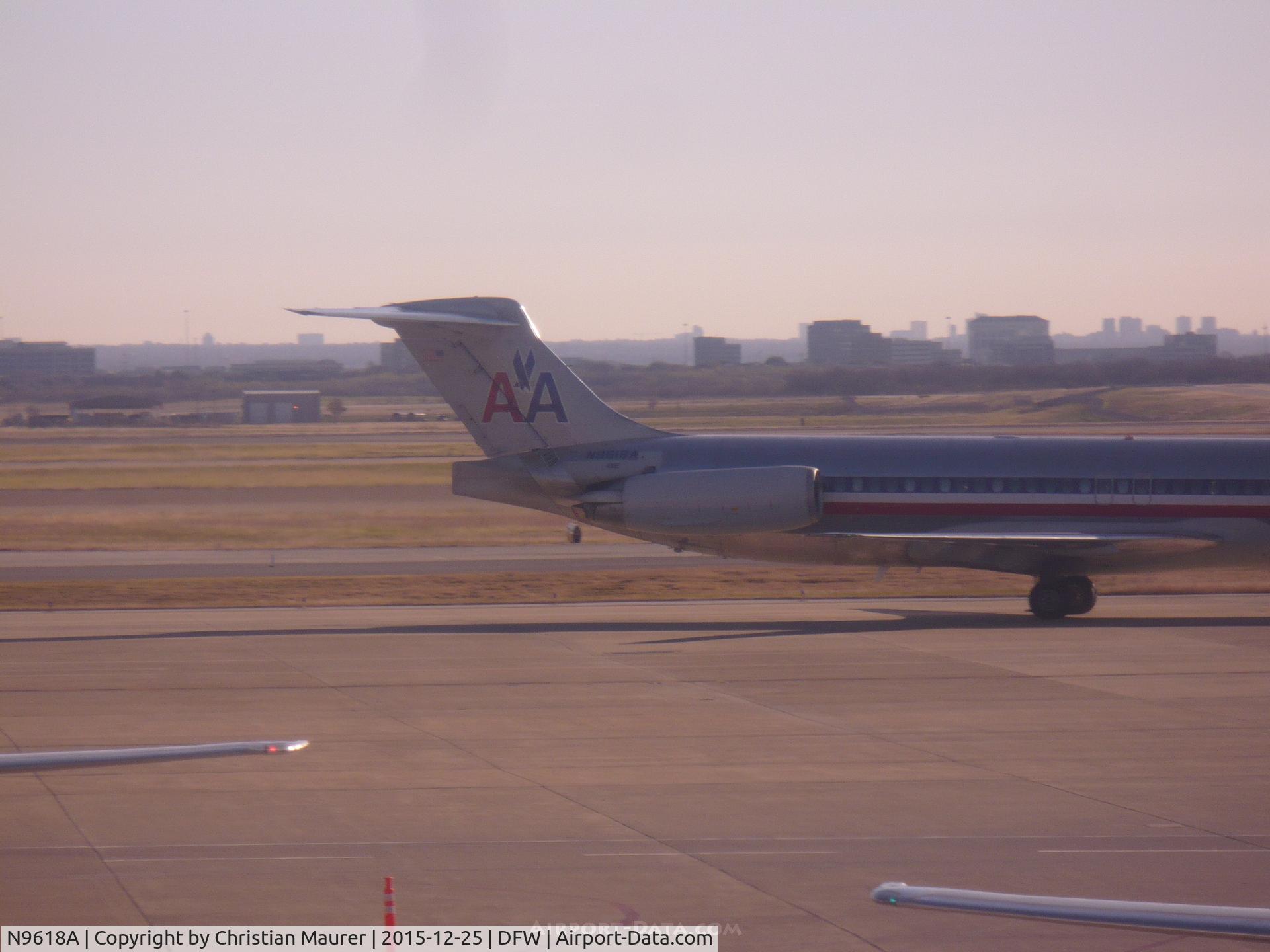 N9618A, 1997 McDonnell Douglas MD-83 (DC-9-83) C/N 53565, DC-9-83 Tail Section