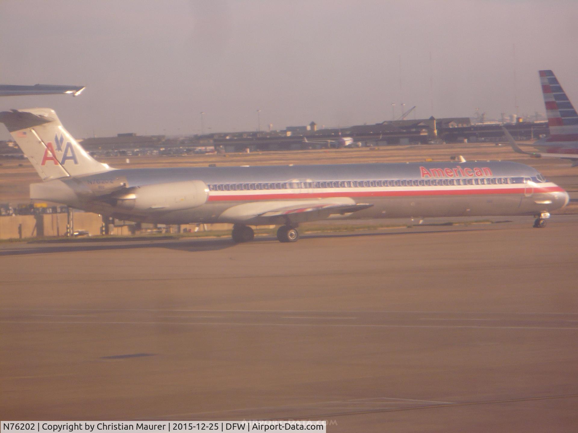 N76202, 1992 McDonnell Douglas MD-83 (DC-9-83) C/N 53292, MD-83
