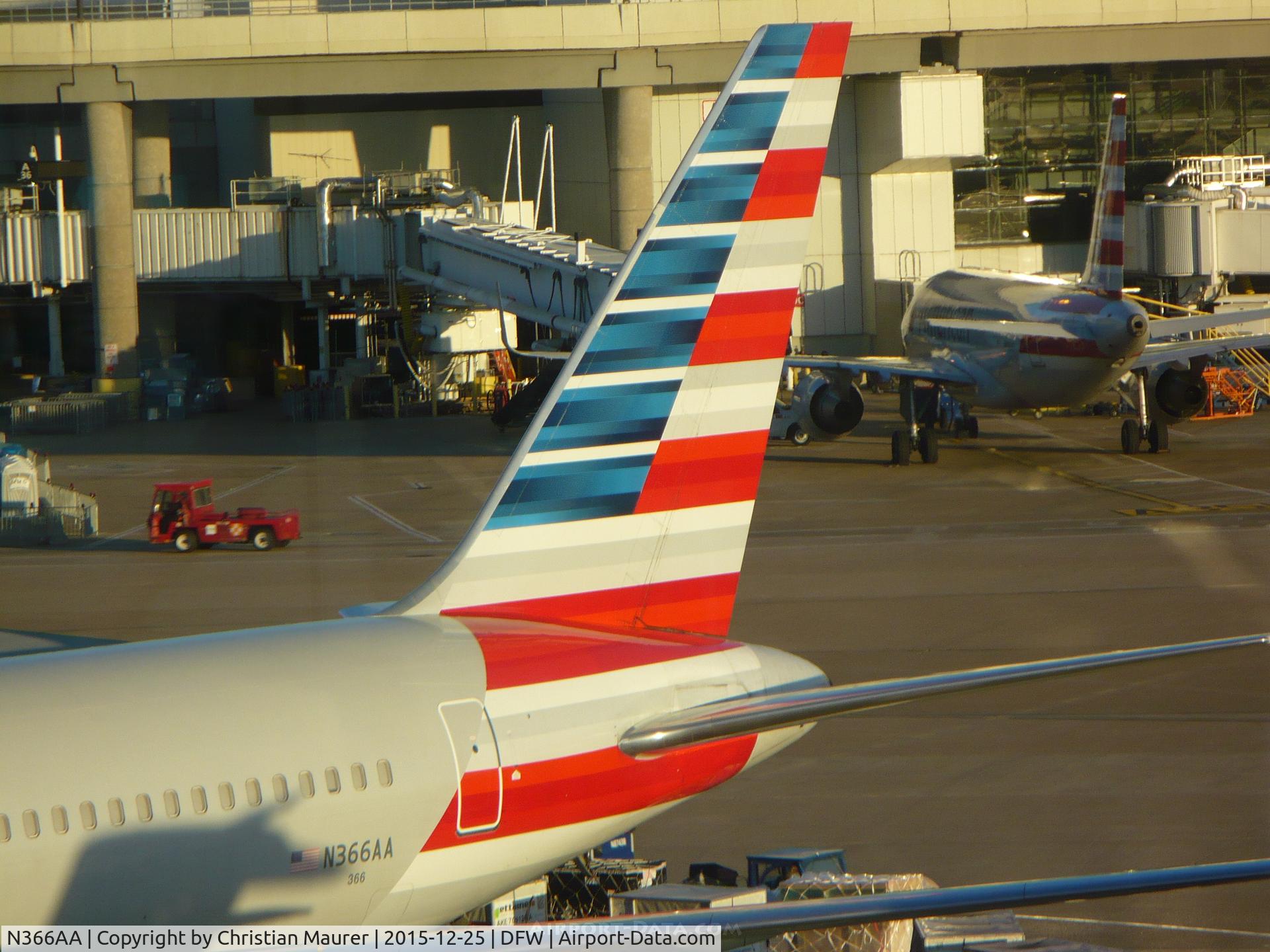 N366AA, 1991 Boeing 767-323/ER C/N 25193, 767-323 Tail