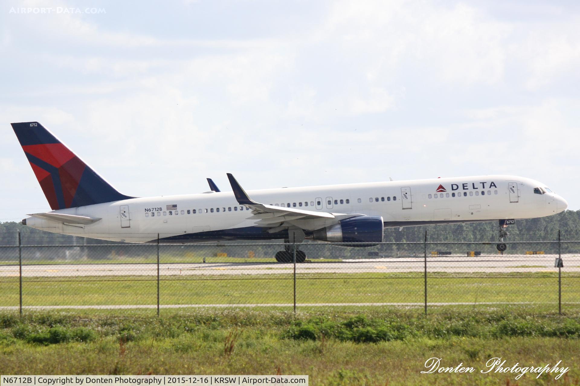 N6712B, 2000 Boeing 757-232 C/N 30484, Delta Flight 1723 (N6712B) departs Southwest Florida International Airport enroute to Minneapolis/St Paul International Airport