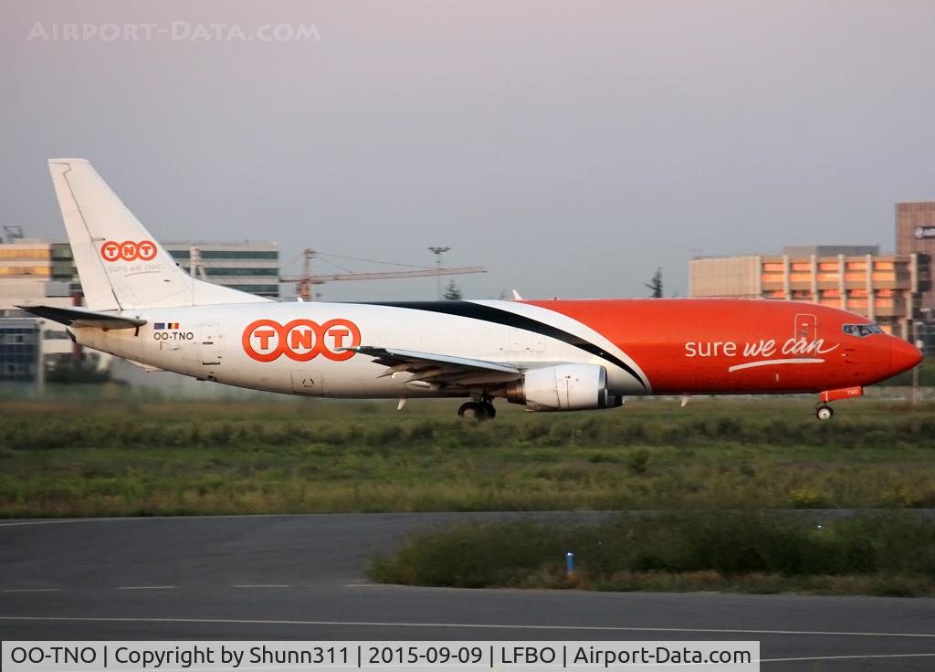 OO-TNO, 1997 Boeing 737-49R C/N 28881, Taking off from rwy 32R