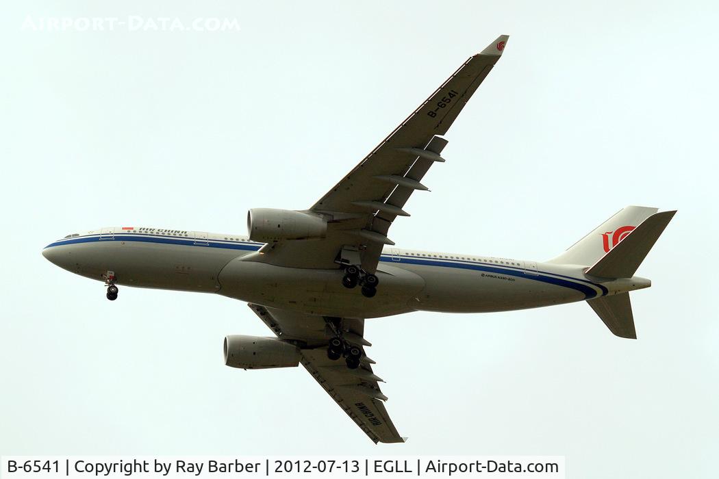 B-6541, 2012 Airbus A330-243 C/N 1304, Airbus A330-243 [1304] (Air China) Home~G 13/07/2012. On approach 27R.