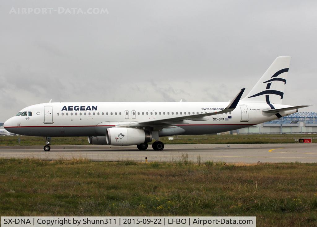 SX-DNA, 2015 Airbus A320-232 C/N 6655, Taxiing to the Terminal...