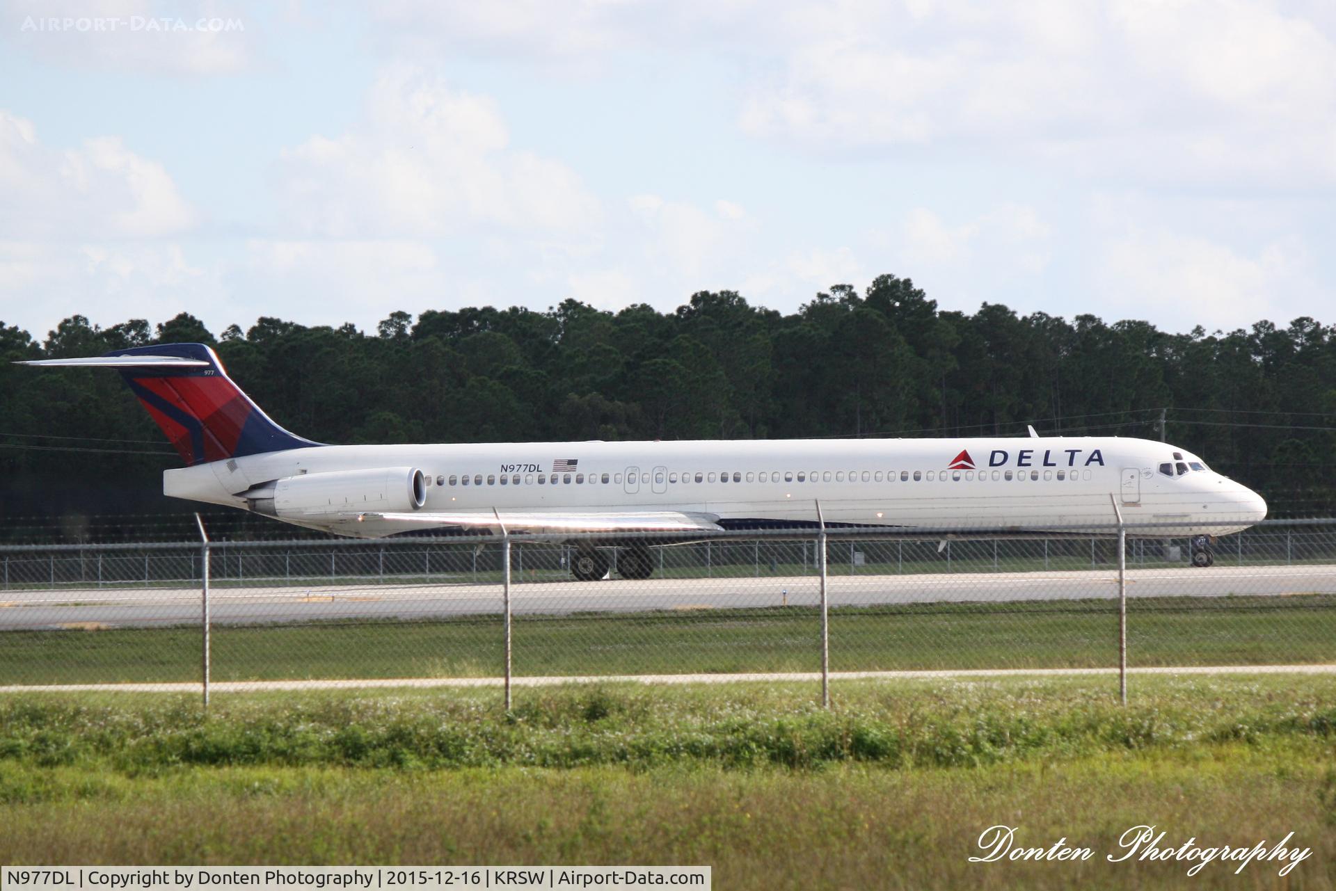 N977DL, 1991 McDonnell Douglas MD-88 C/N 53258, Delta Flight 14 (N977DL) departs Southwest Florida International Airport enroute to Hartsfield-Jackson Atlanta International Airport