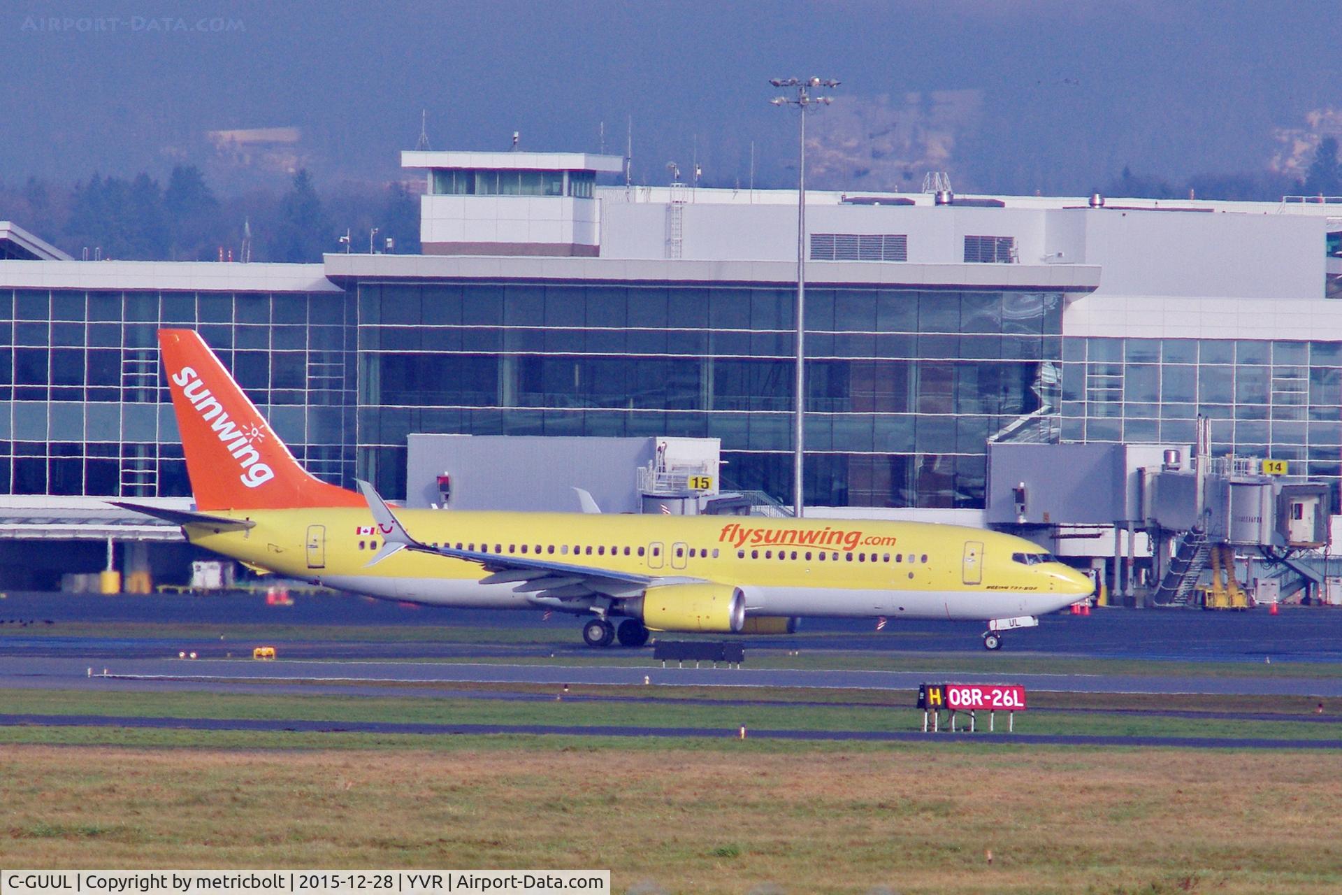 C-GUUL, 2011 Boeing 737-8K5 C/N 38820, SWG575 to YYJ