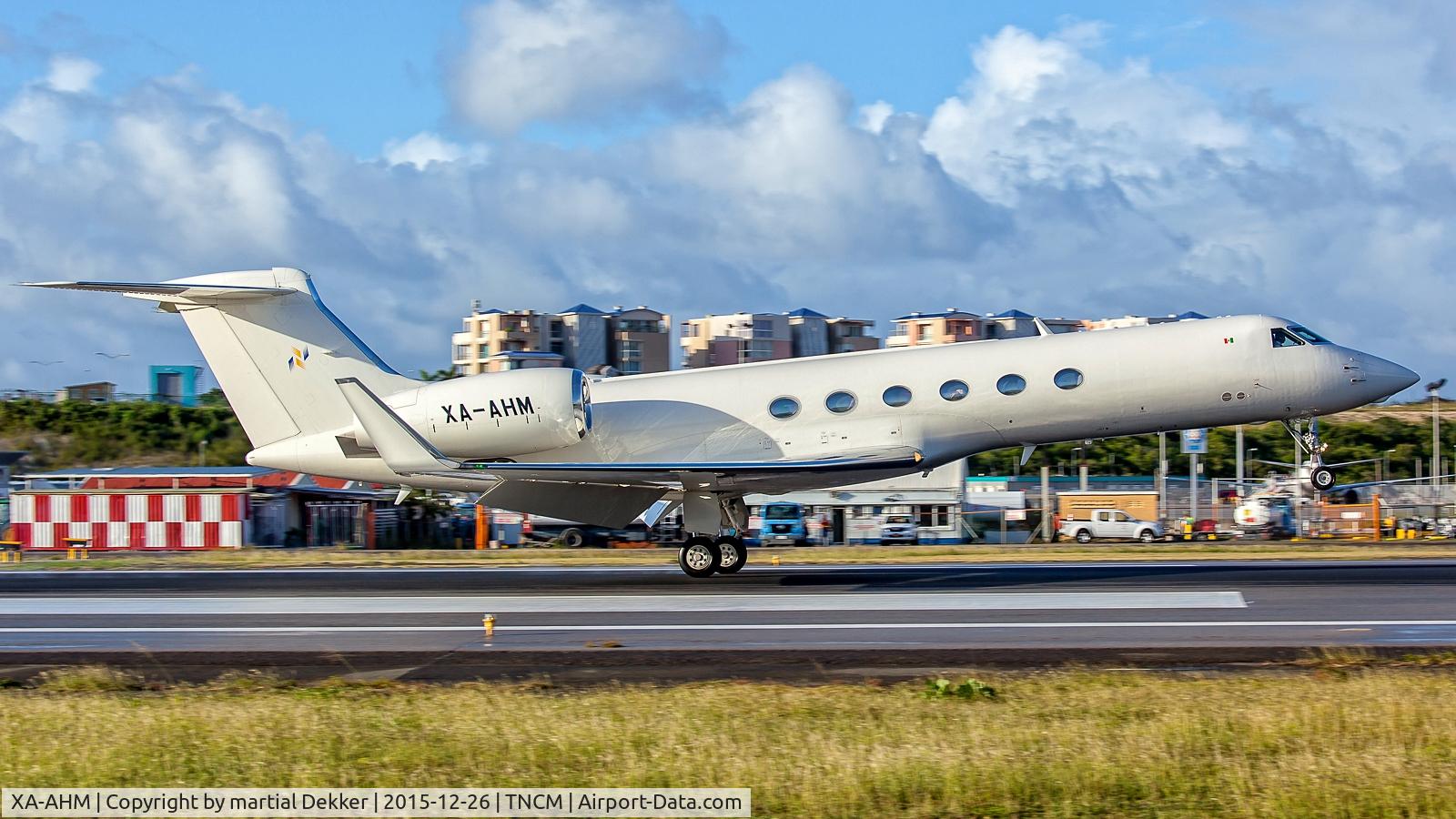 XA-AHM, Gulfstream Aerospace G-V Gulfstream V C/N 548, Landing SXM