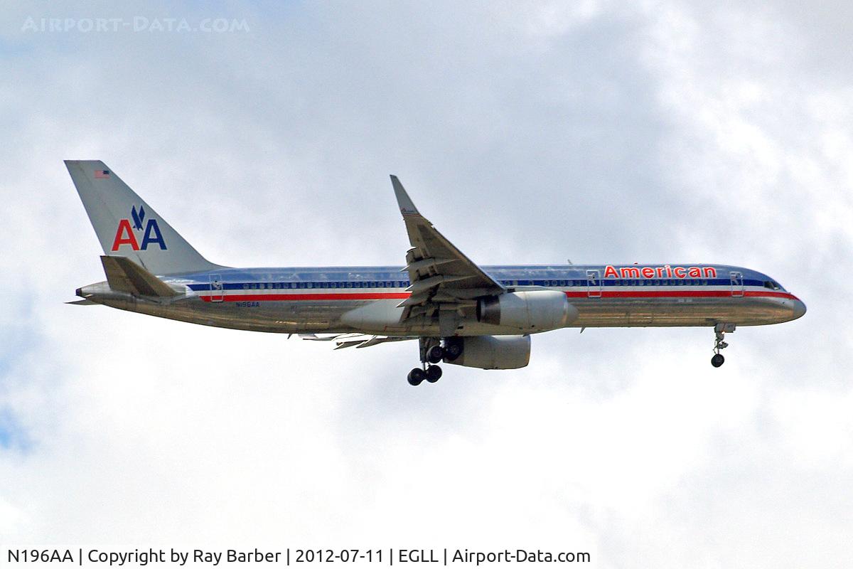 N196AA, 2001 Boeing 757-223 C/N 32390, Boeing 757-223 [32390] (American Airlines) Home~G 11/07/2012. On approach 27L.