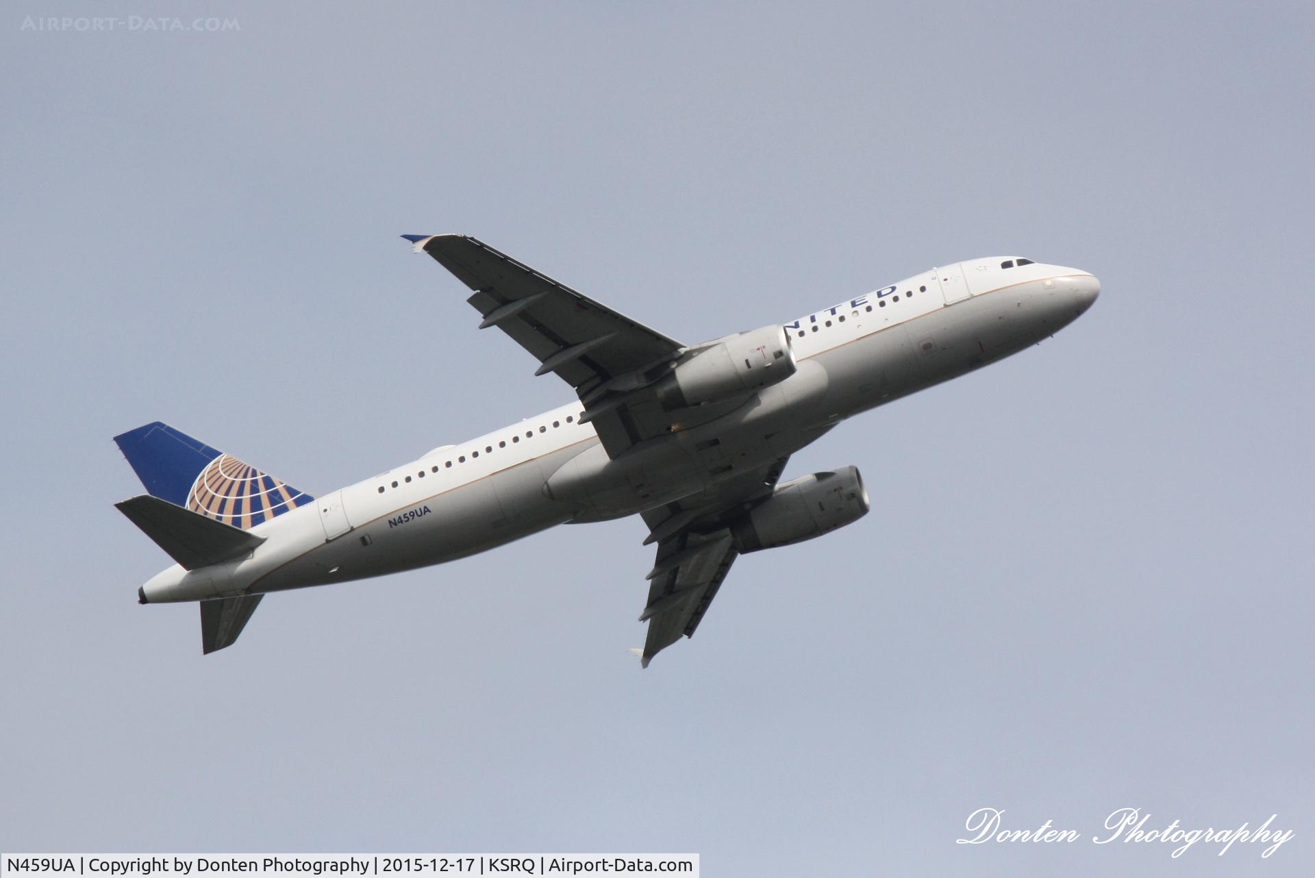 N459UA, 2000 Airbus A320-232 C/N 1192, United Flight 1641 (N459UA) departs Sarasota-Bradenton International Airport enroute to Chicago-O'Hare International Airport