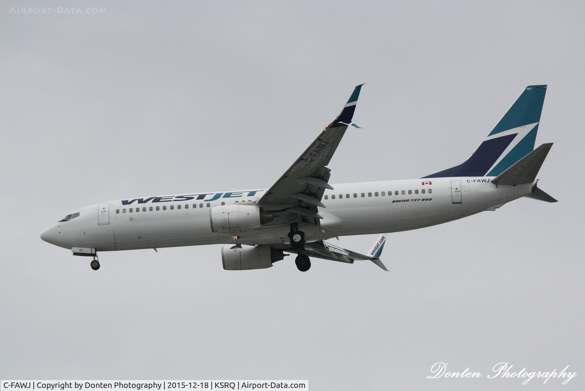 C-FAWJ, 2007 Boeing 737-8CT C/N 35502, WestJet Flight 1186 (C-FAWJ) arrives at Sarasota-Bradenton International Airport on the inaugural flight from Toronto-Pearson International Airport