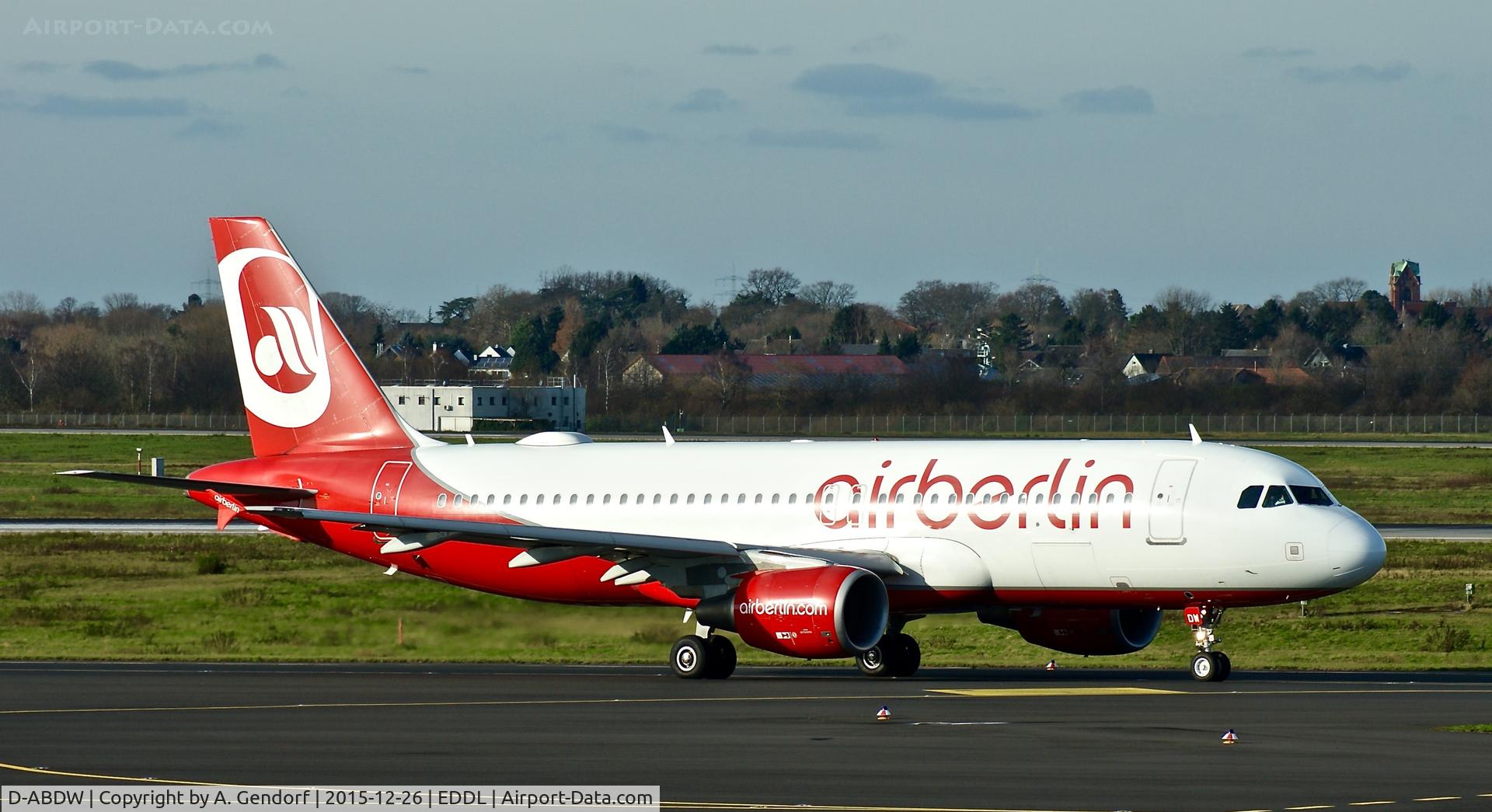 D-ABDW, 2009 Airbus A320-214 C/N 3945, Air Berlin, is here on taxiway 