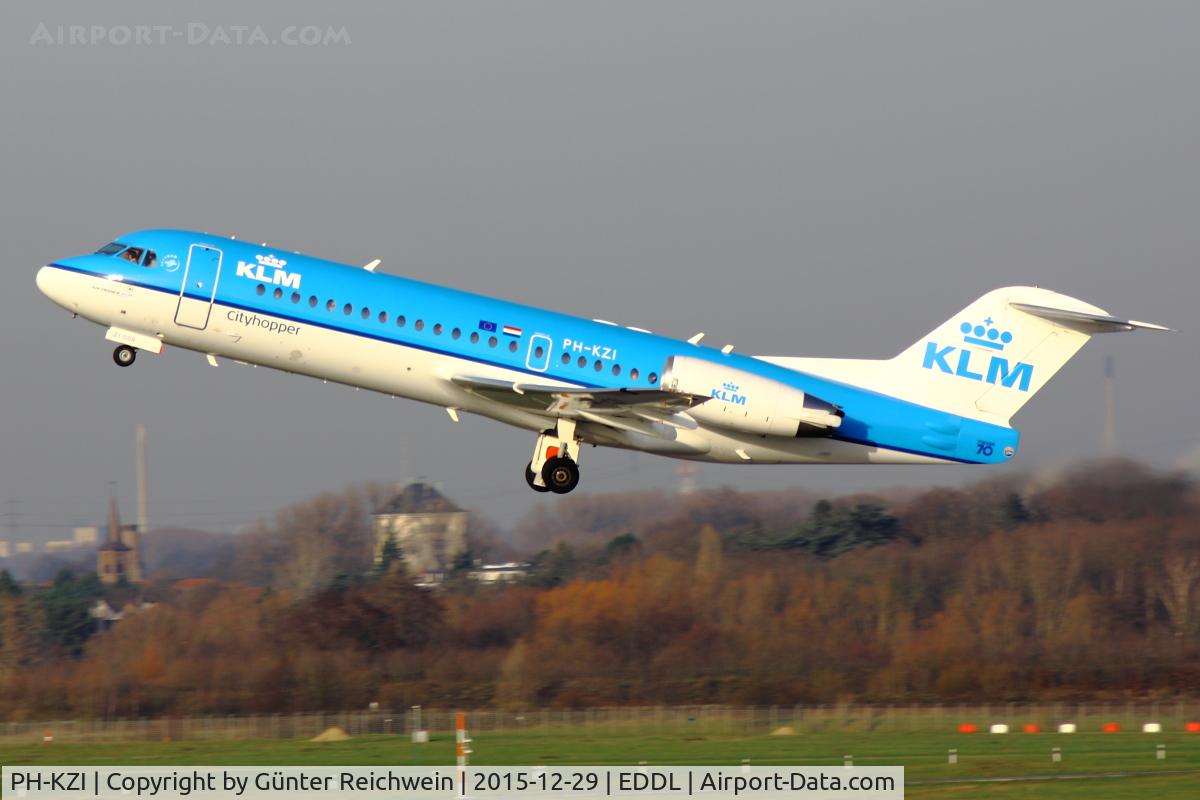 PH-KZI, 1997 Fokker 70 (F-28-0070) C/N 11579, Climbing