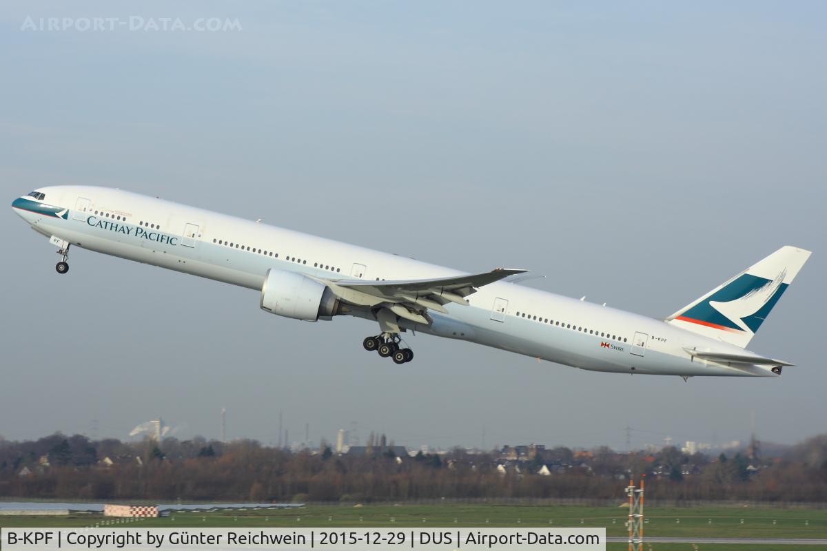 B-KPF, 2008 Boeing 777-367/ER C/N 36832/692, Triple 7 climbing