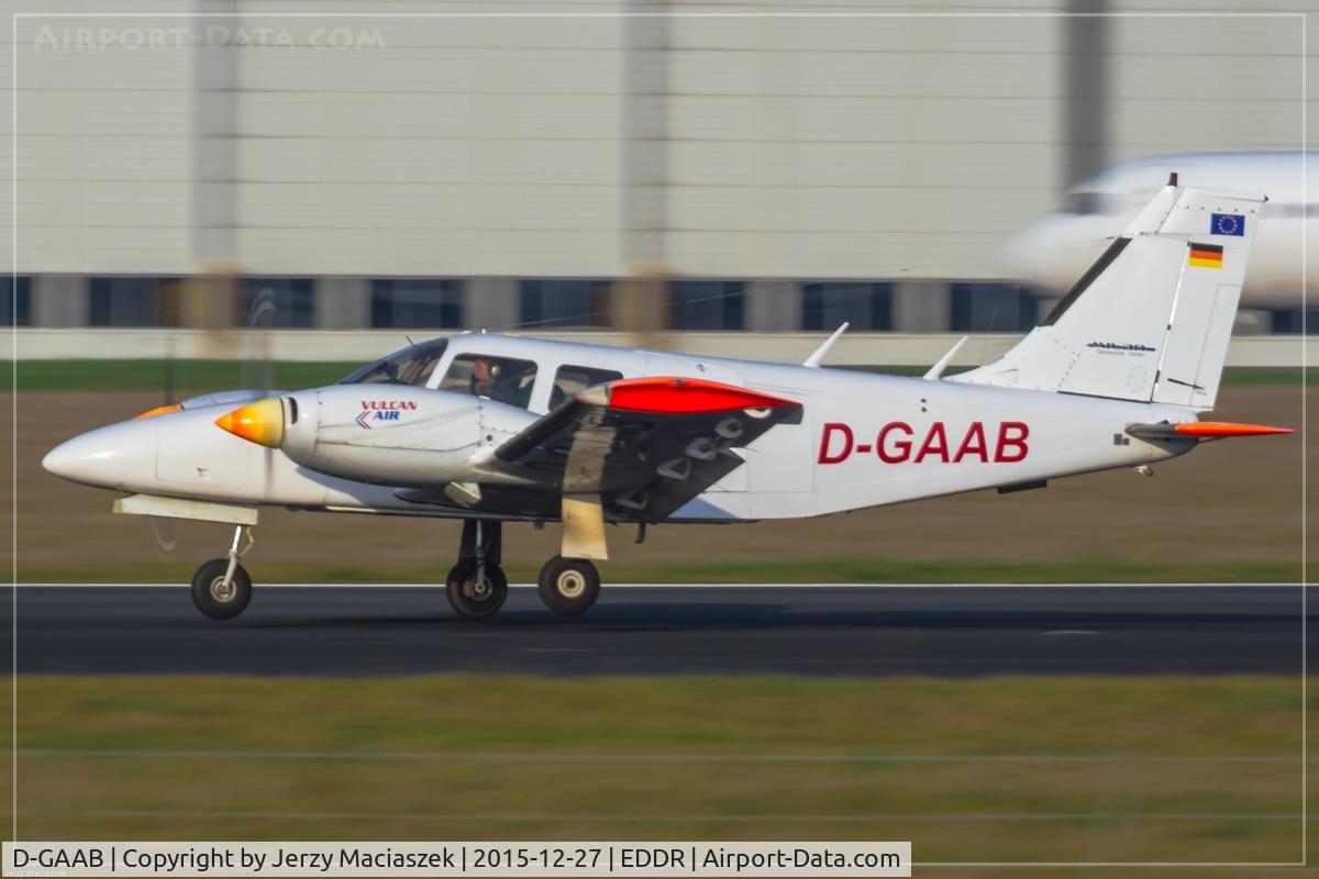 D-GAAB, 1975 Piper PA-34-200T Seneca II C/N 34-7670050, Piper PA-34-200T