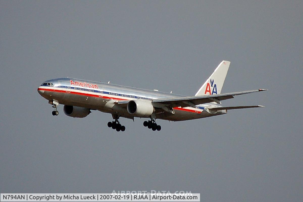 N794AN, 2000 Boeing 777-223 C/N 30256, At Narita