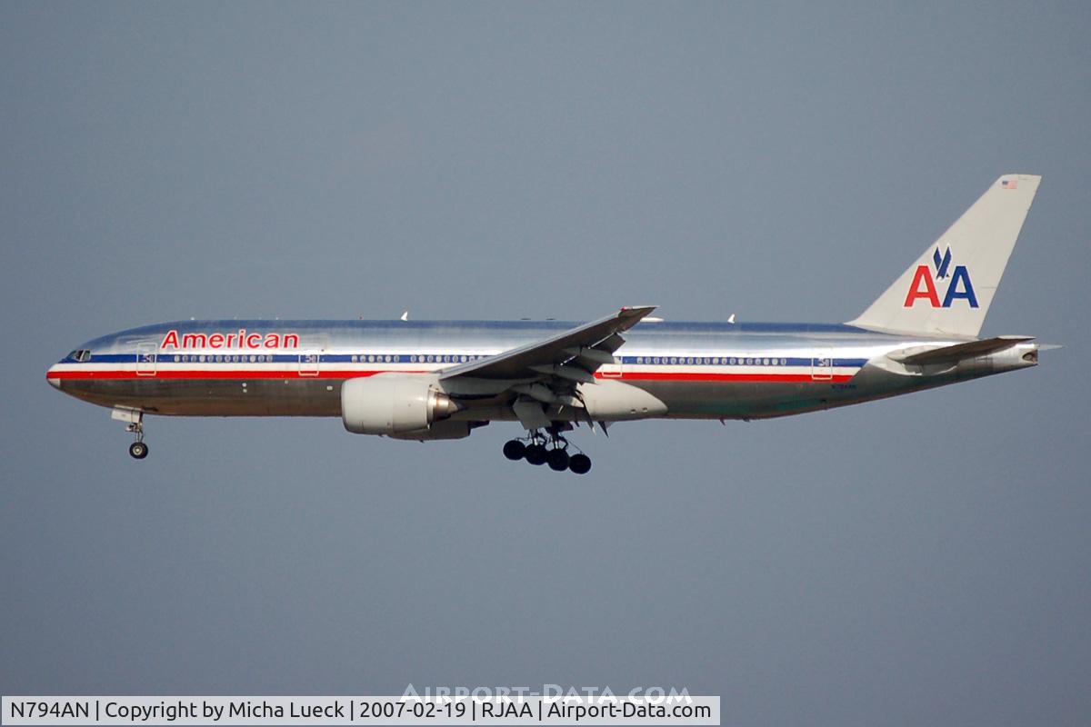 N794AN, 2000 Boeing 777-223 C/N 30256, At Narita