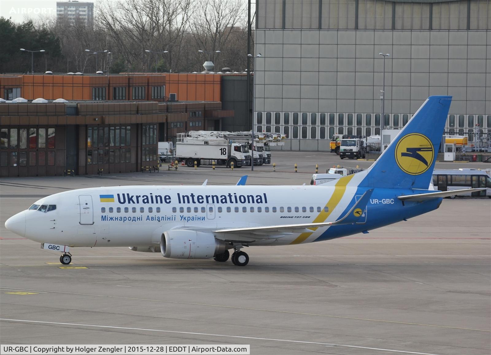 UR-GBC, 1997 Boeing 737-5L9 C/N 28722, Shuttle from Kiev on taxi to parking position.....