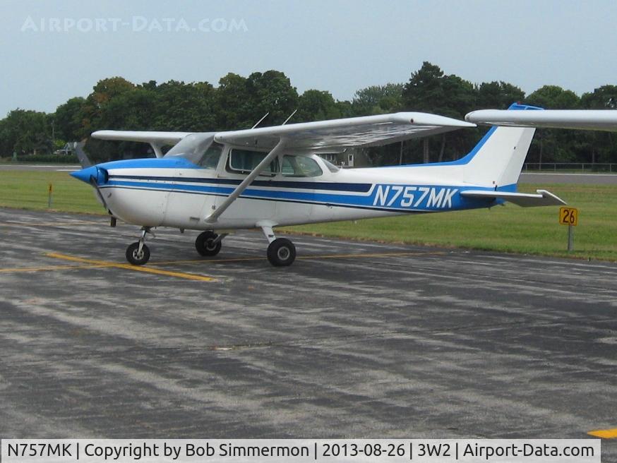 N757MK, 1974 Cessna 172M C/N 17264629, On the ramp at Put In Bay, Ohio