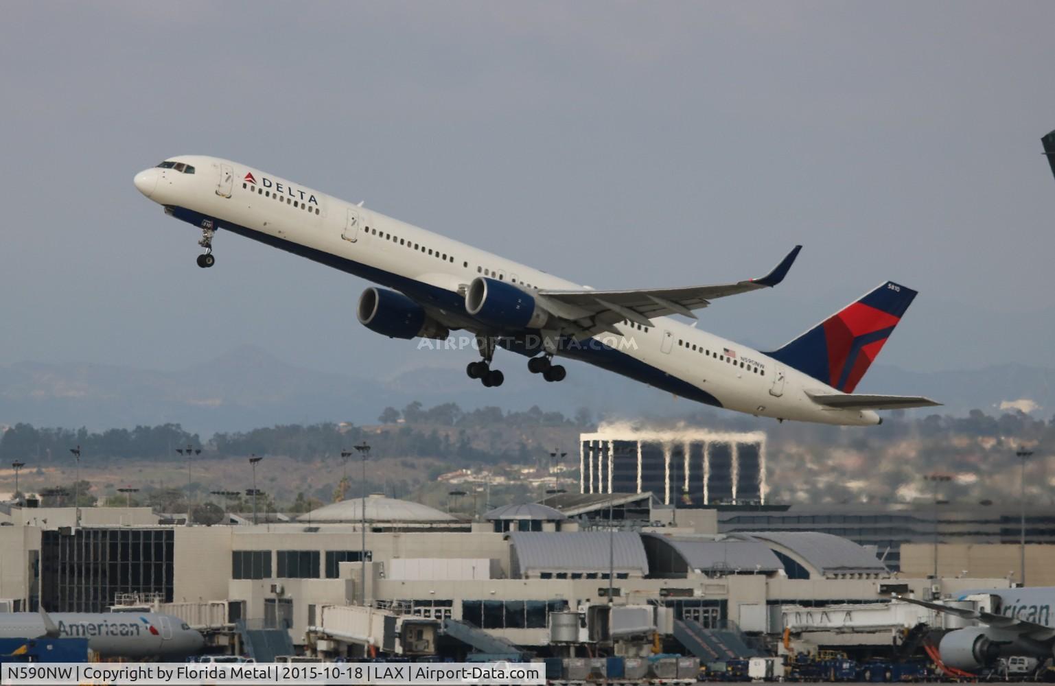 N590NW, 2003 Boeing 757-351 C/N 32990, Delta