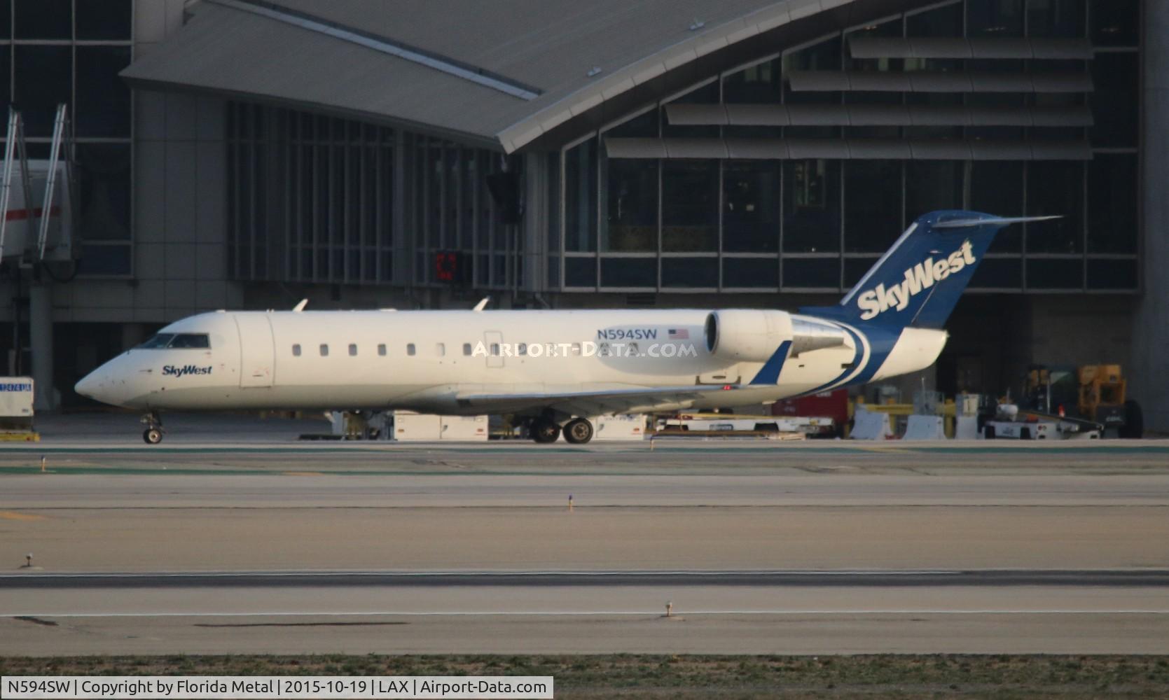 N594SW, 1999 Bombardier CRJ-100ER (CL-600-2B19) C/N 7285, Sky West