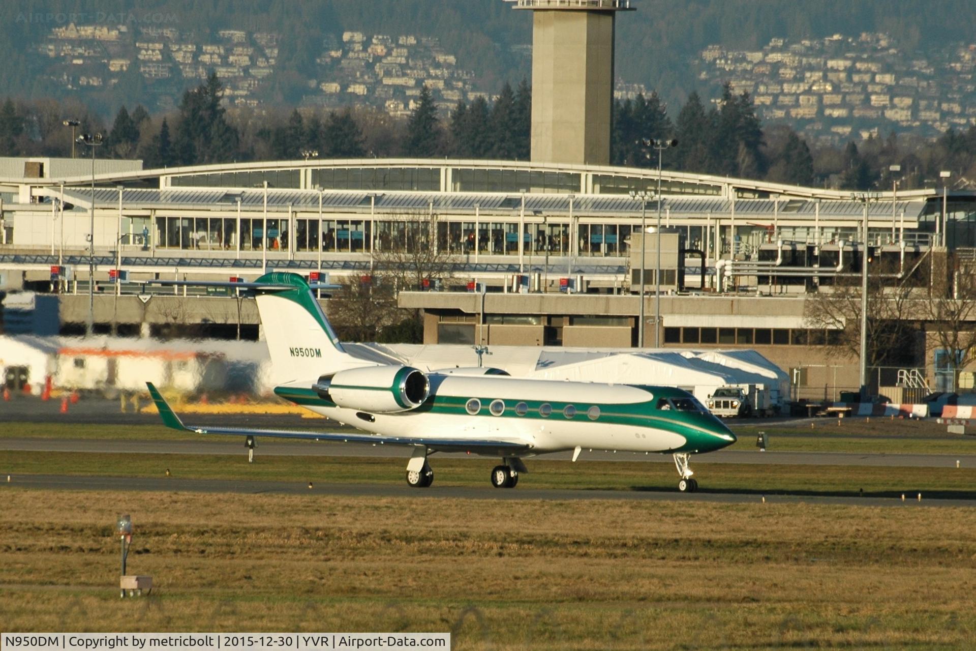 N950DM, 1986 Gulfstream Aerospace G-IV C/N 1010, Arrival at YVR