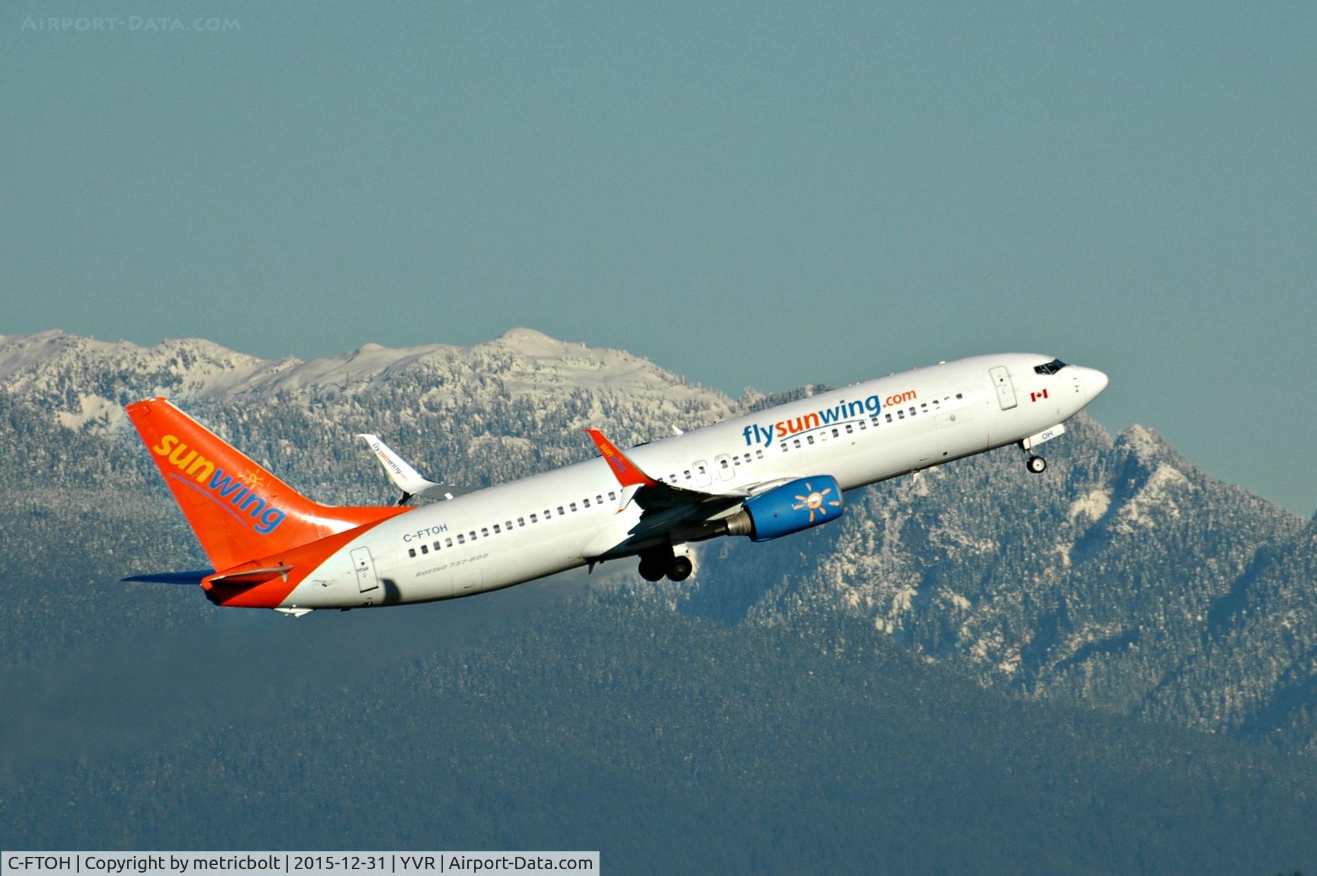 C-FTOH, 2009 Boeing 737-8HX C/N 29647, Departure to warmer climes.