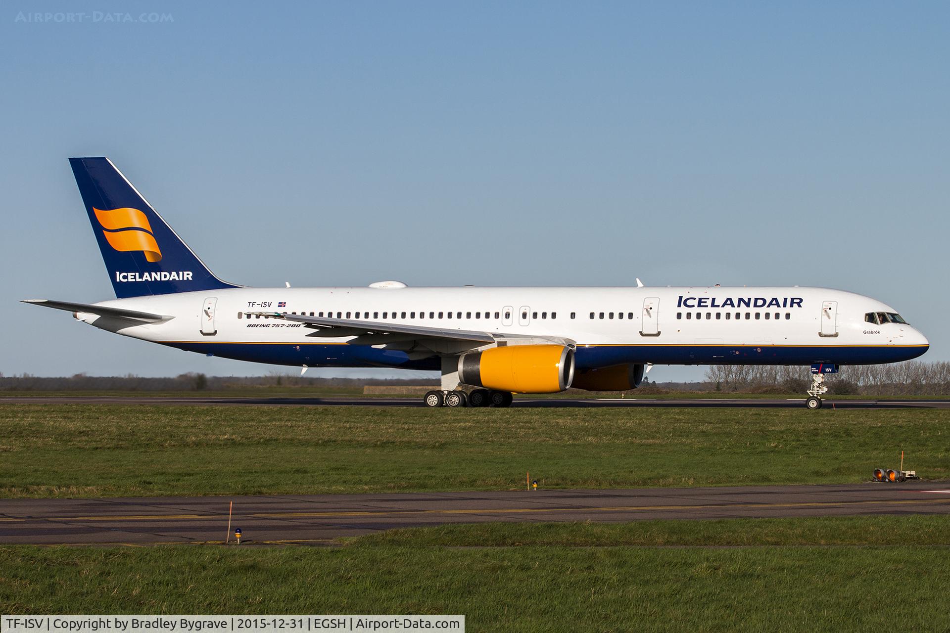 TF-ISV, 1999 Boeing 757-256 C/N 26247, Backtracking runway 27 for departure...