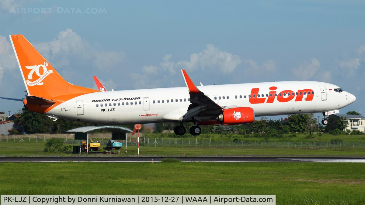 PK-LJZ, 2012 Boeing 737-9GP/ER C/N 37296, ._______,