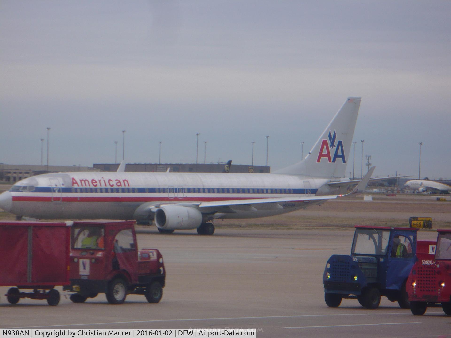 N938AN, 2000 Boeing 737-823 C/N 29533, Boeing 737-823