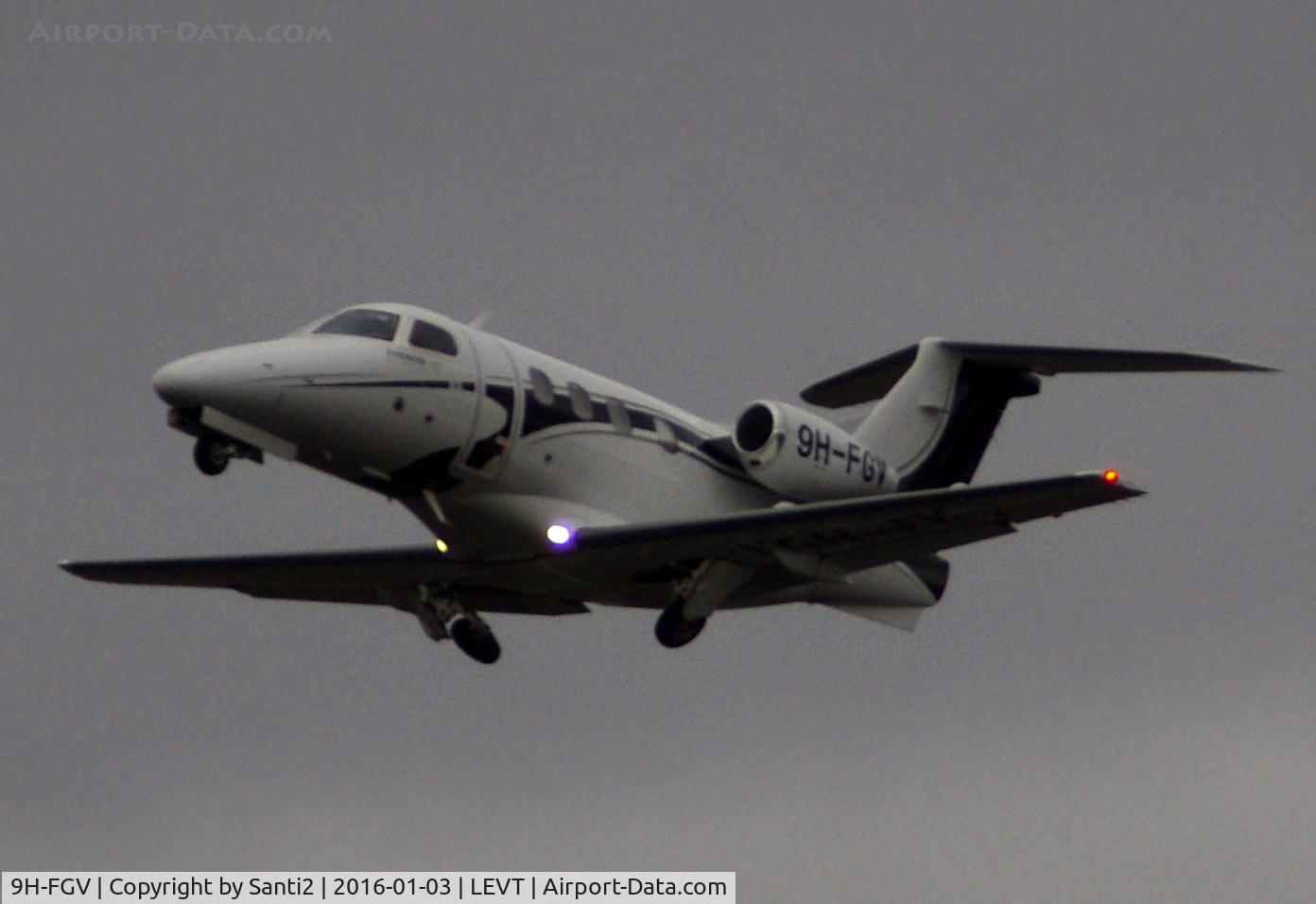 9H-FGV, 2010 Embraer EMB-500 Phenom 100 C/N 50000193, Taking off, RWY 22.