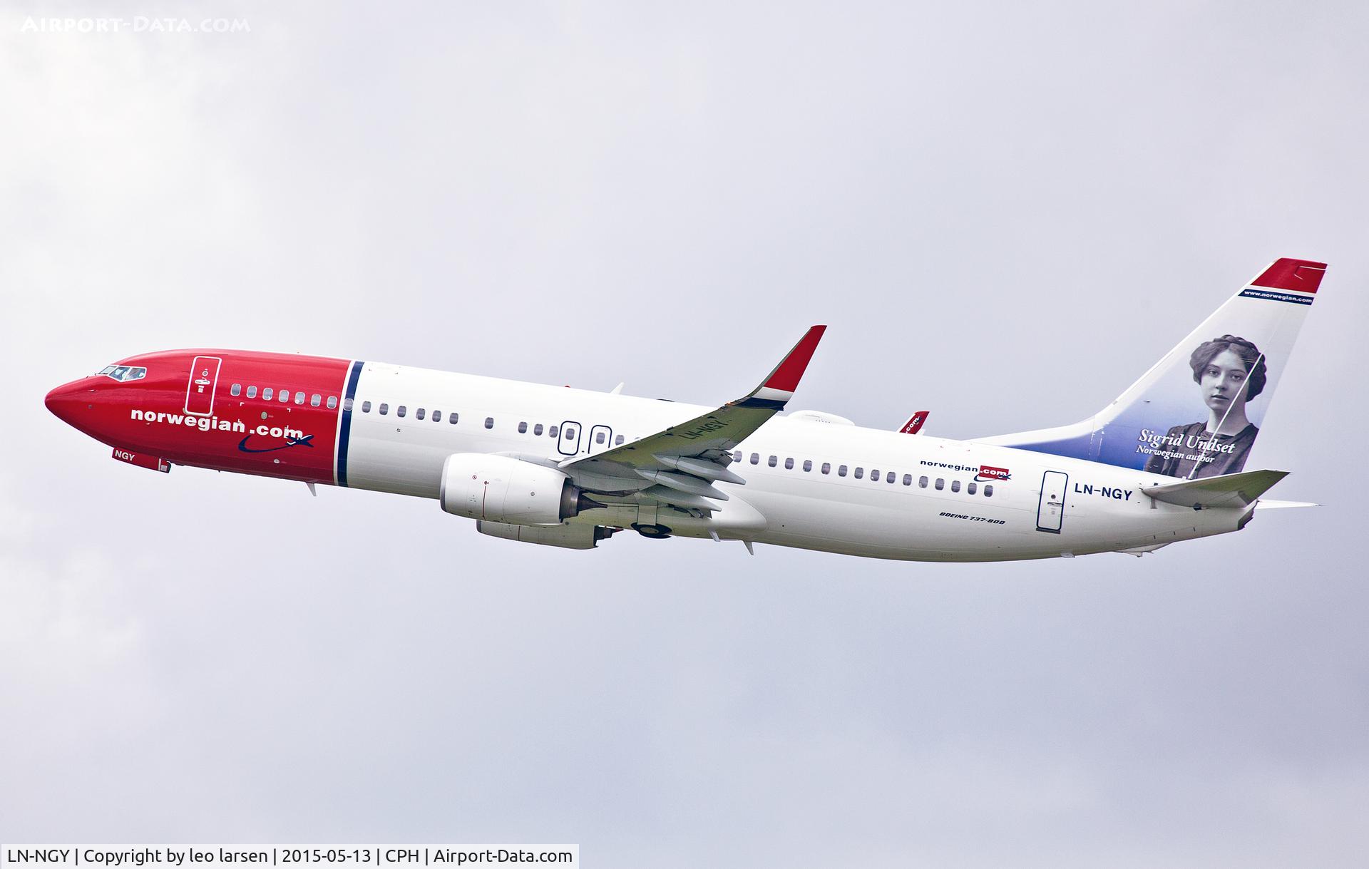 LN-NGY, 2014 Boeing 737-8JP C/N 41126, Copenhagen 13.5.15