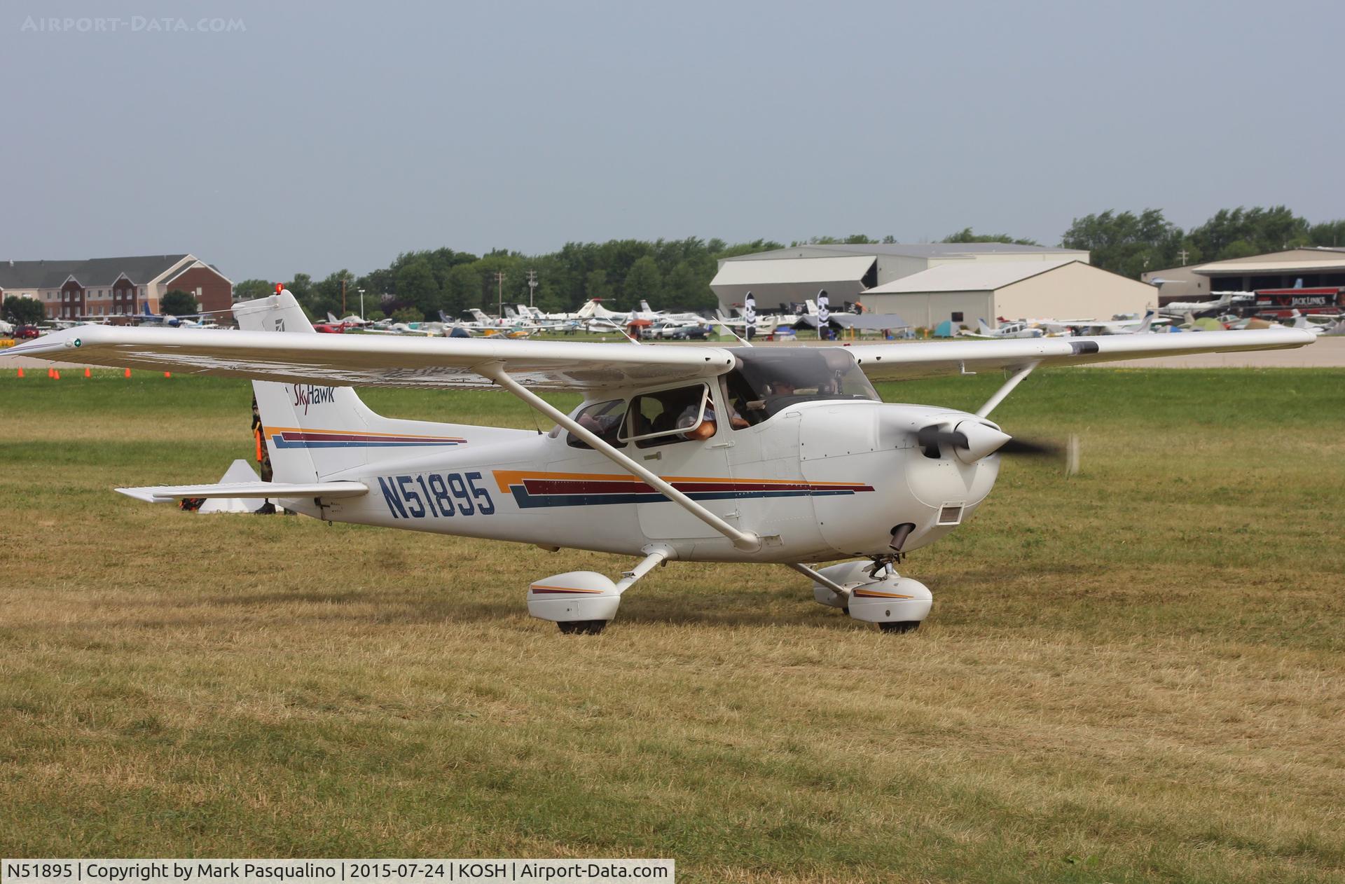 N51895, 2002 Cessna 172R C/N 17281112, Cessna 172R
