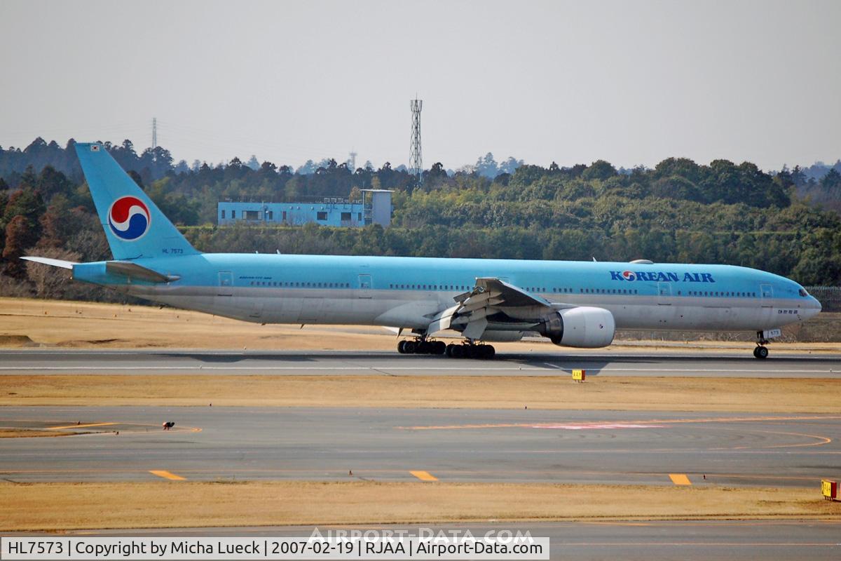 HL7573, 2000 Boeing 777-3B5 C/N 27952, At Narita