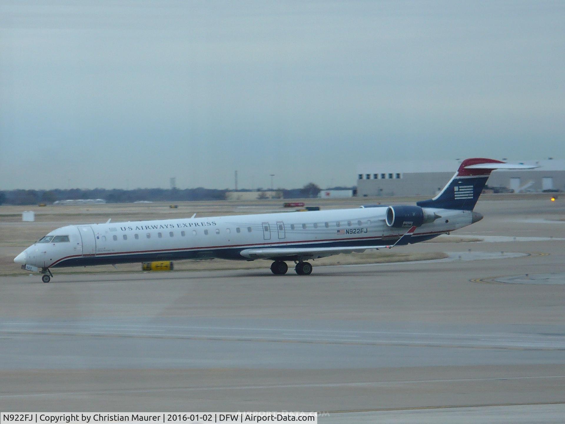 N922FJ, 2004 Bombardier CRJ-900ER (CL-600-2D24) C/N 15022, CRJ-900