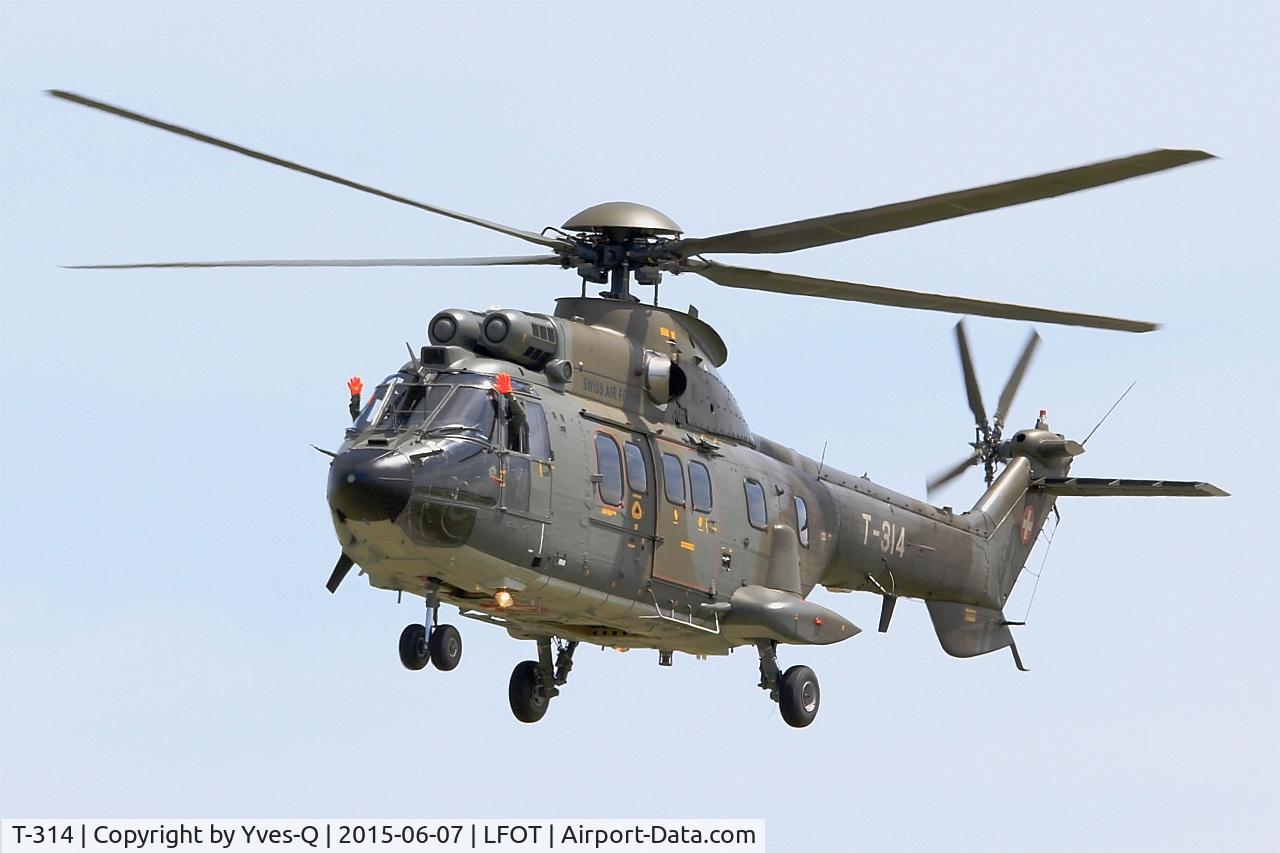 T-314, 1991 Aerospatiale TH89 Super Puma (AS-332M1) C/N 2328, Swiss Air Force Aerospatiale TH89 Super Puma, On display, Tours Air Base 705 (LFOT-TUF) Open day 2015