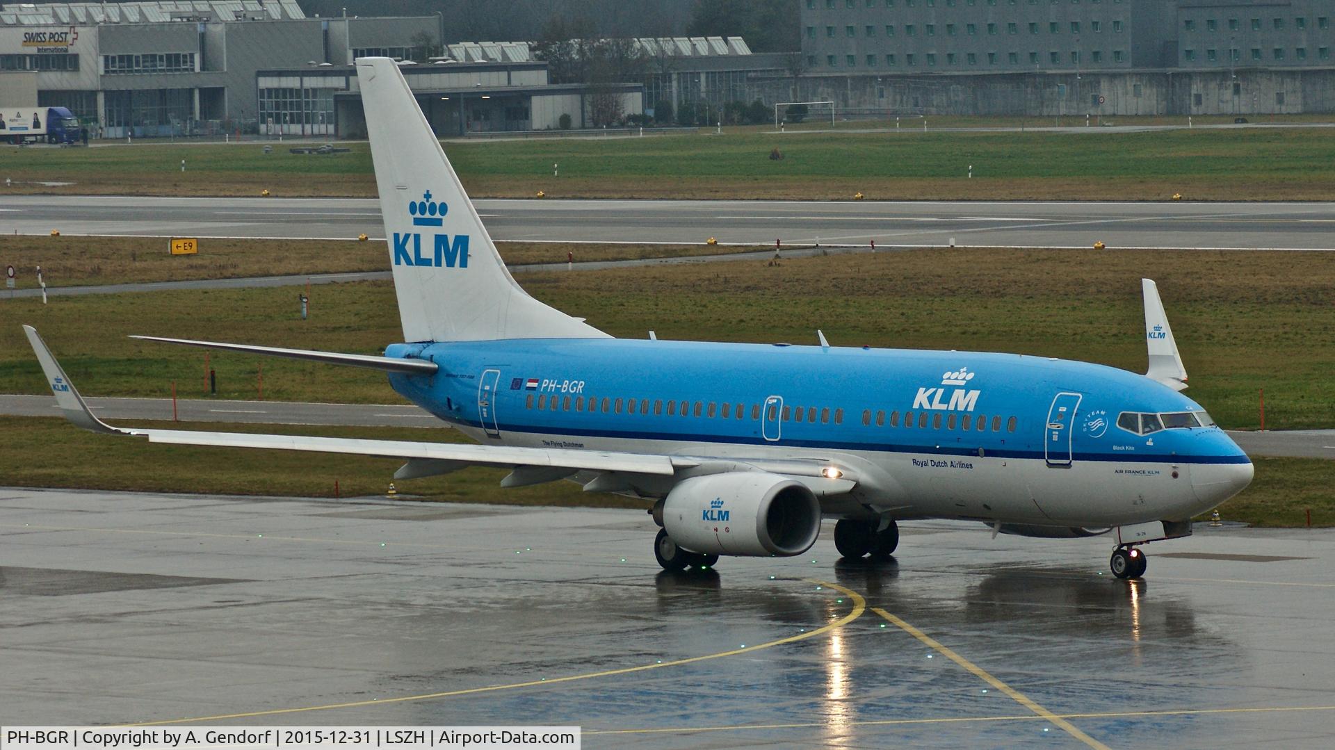 PH-BGR, 2011 Boeing 737-7K2 C/N 39446, KLM, is here waiting for taxi clearence at Zürich-Kloten(LSZH)