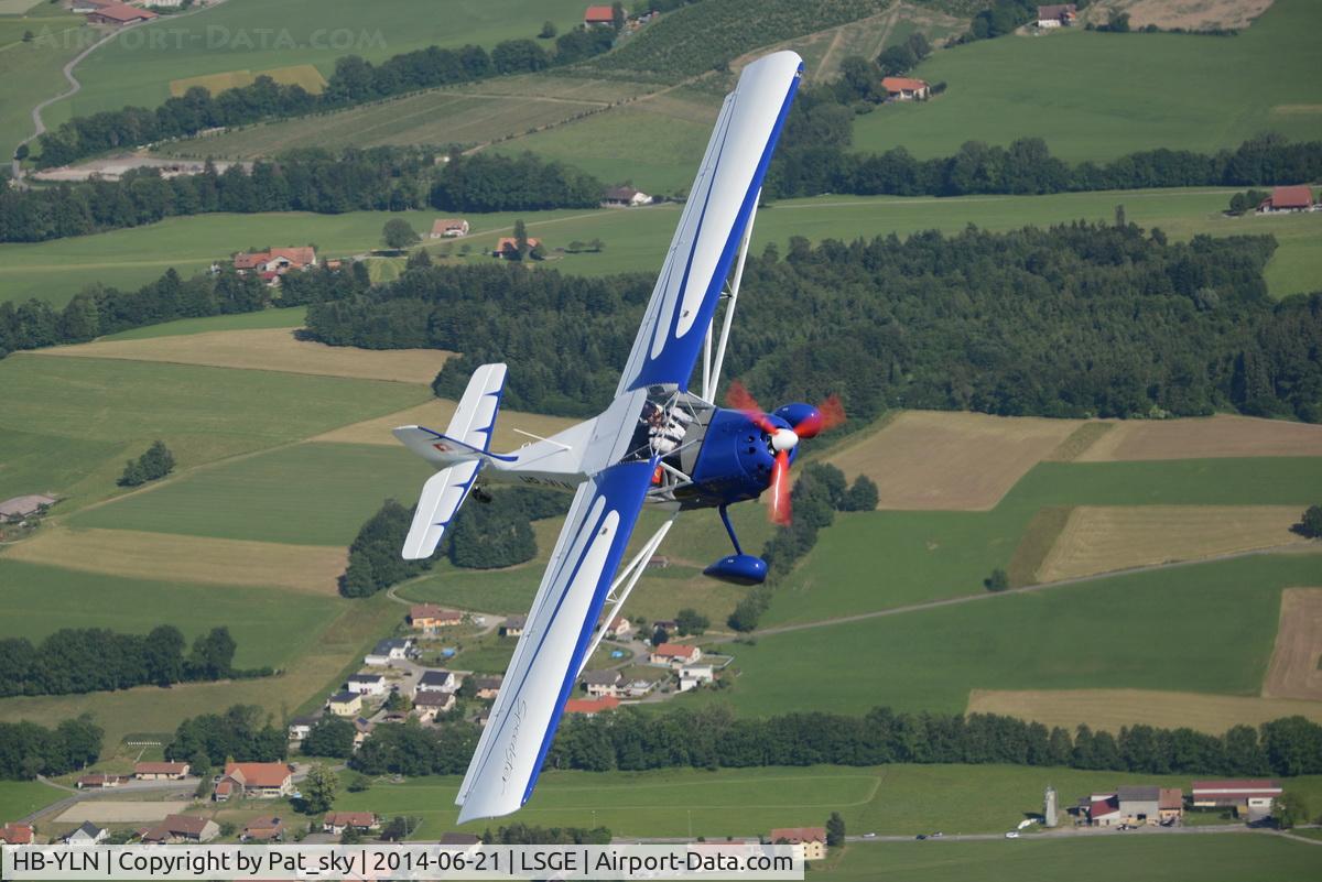 HB-YLN, 2011 Kitfox Aircraft Model 4 C/N MSN1587, In flight between Lausanne and Ecuvillens